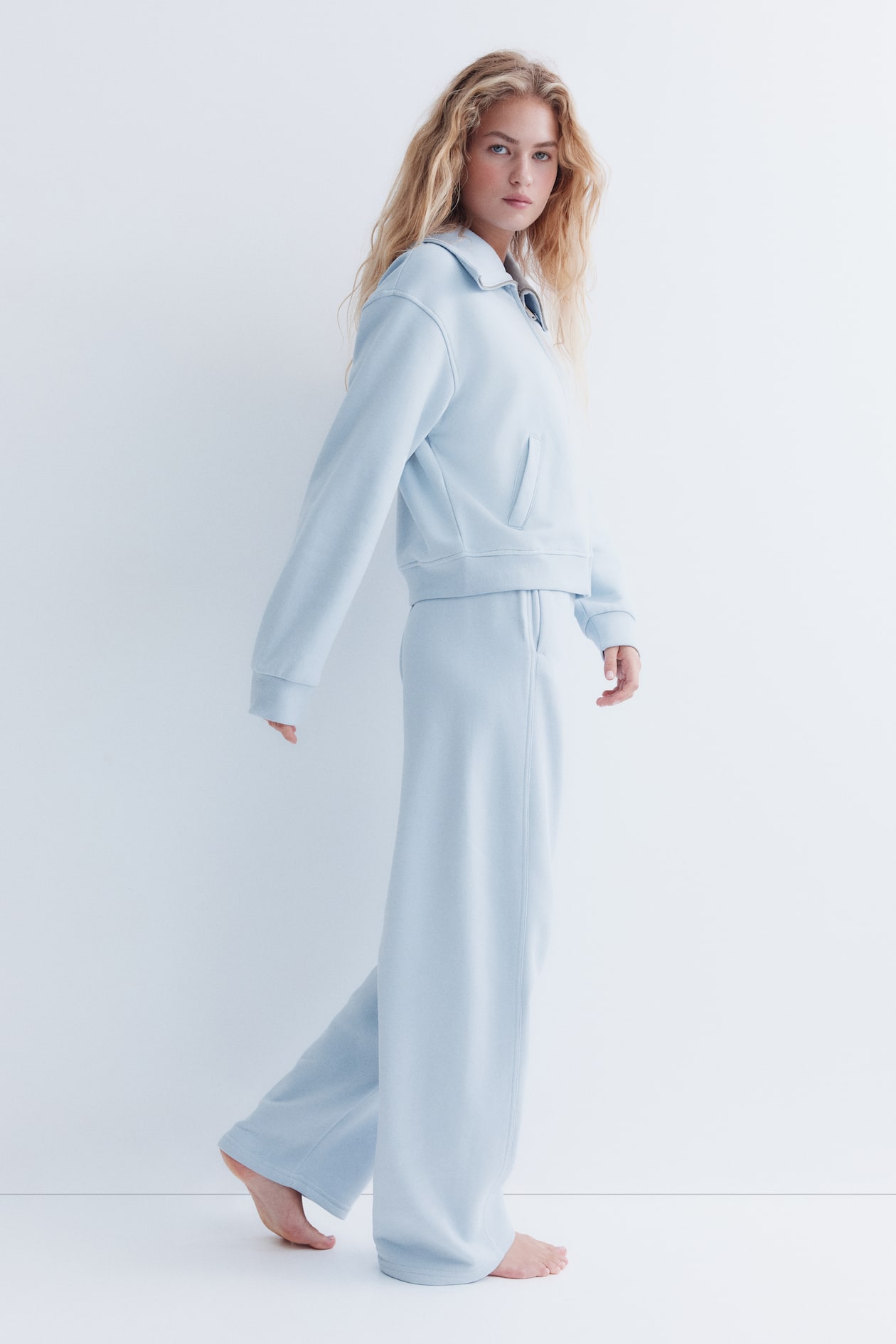 2-Piece Sweatsuit - image 5