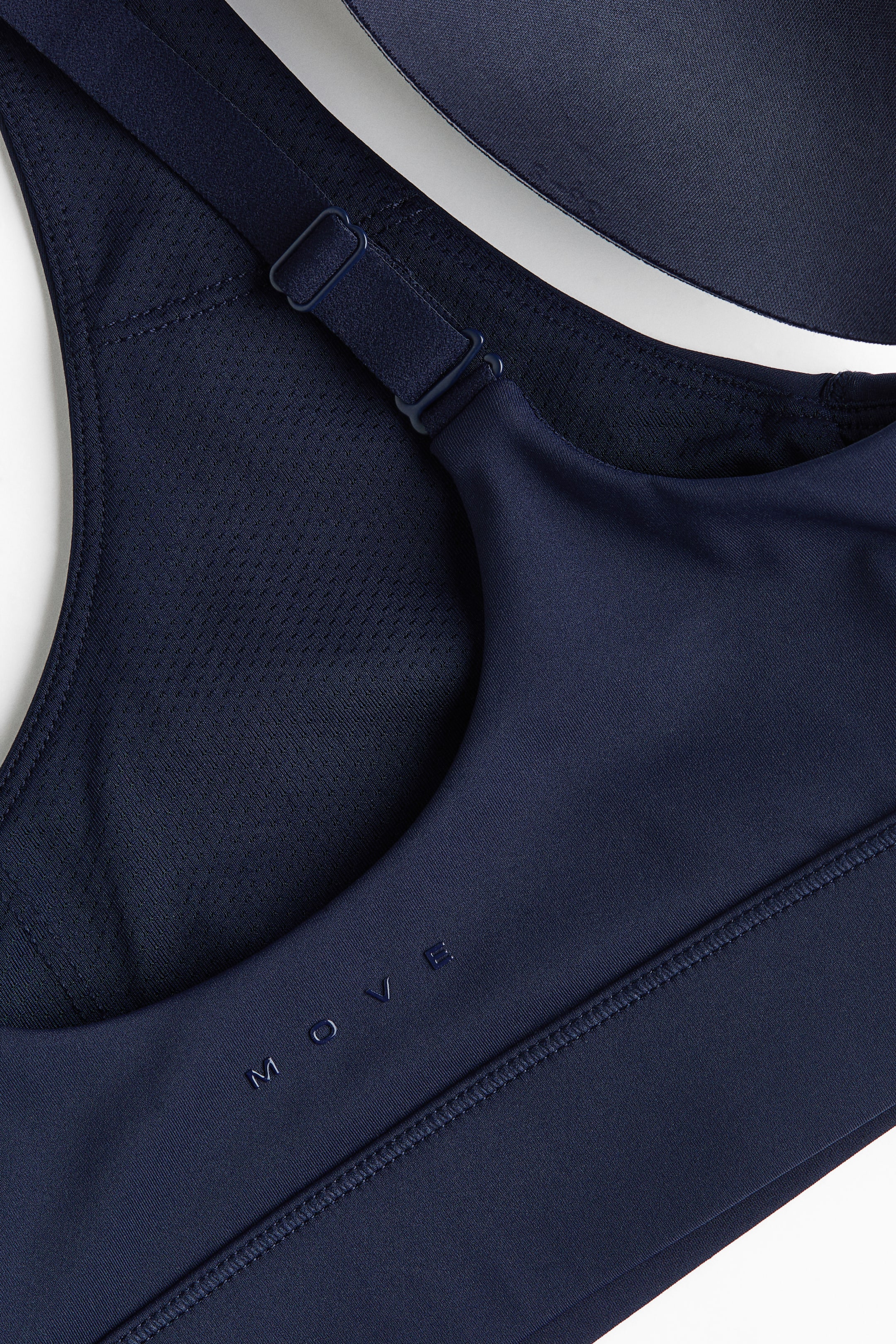 Medium-Support Sports Bra with SculptMove™