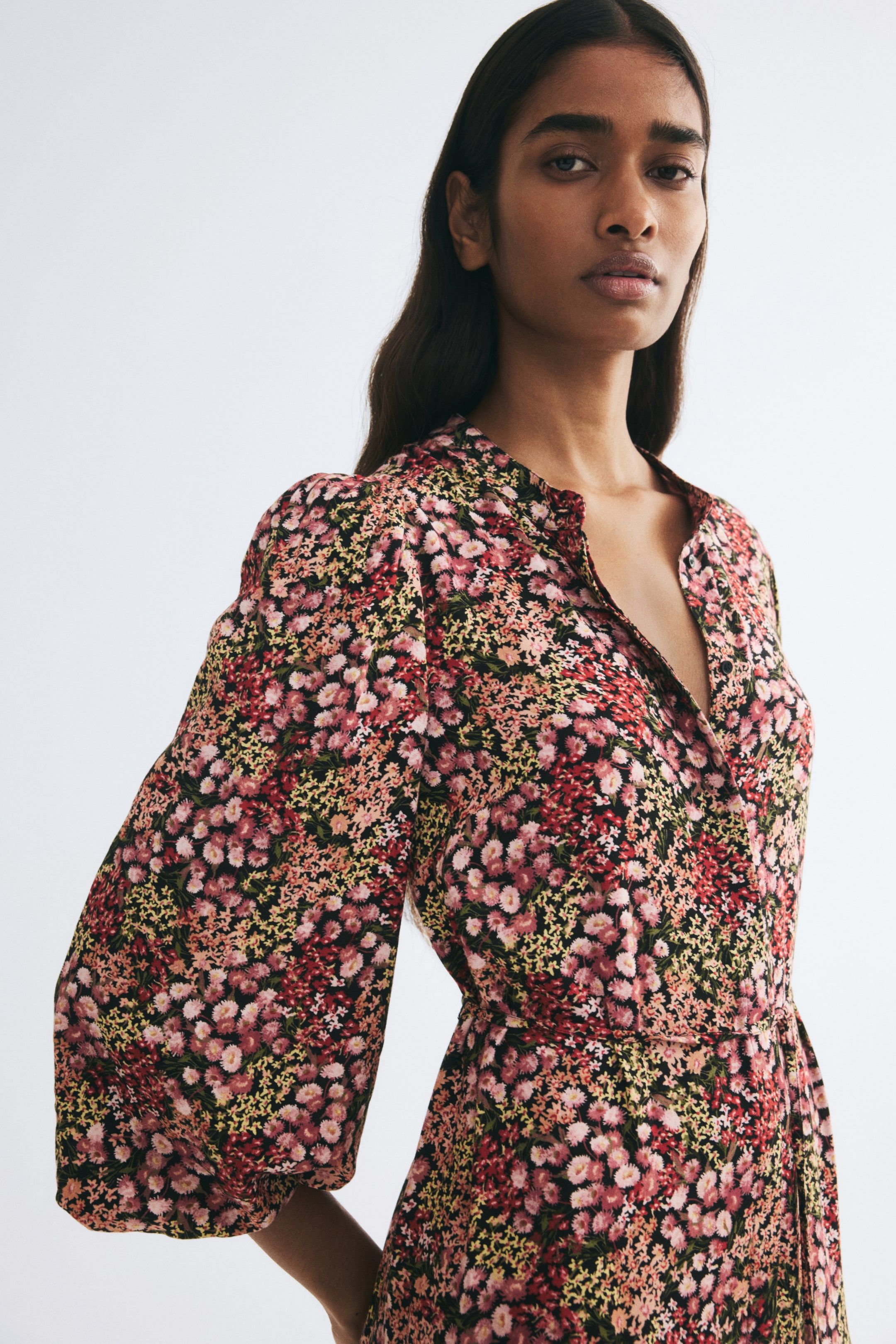 View larger image: Puff-sleeved viscose dress - Black/Floral - Ladies | H&M IN 1
