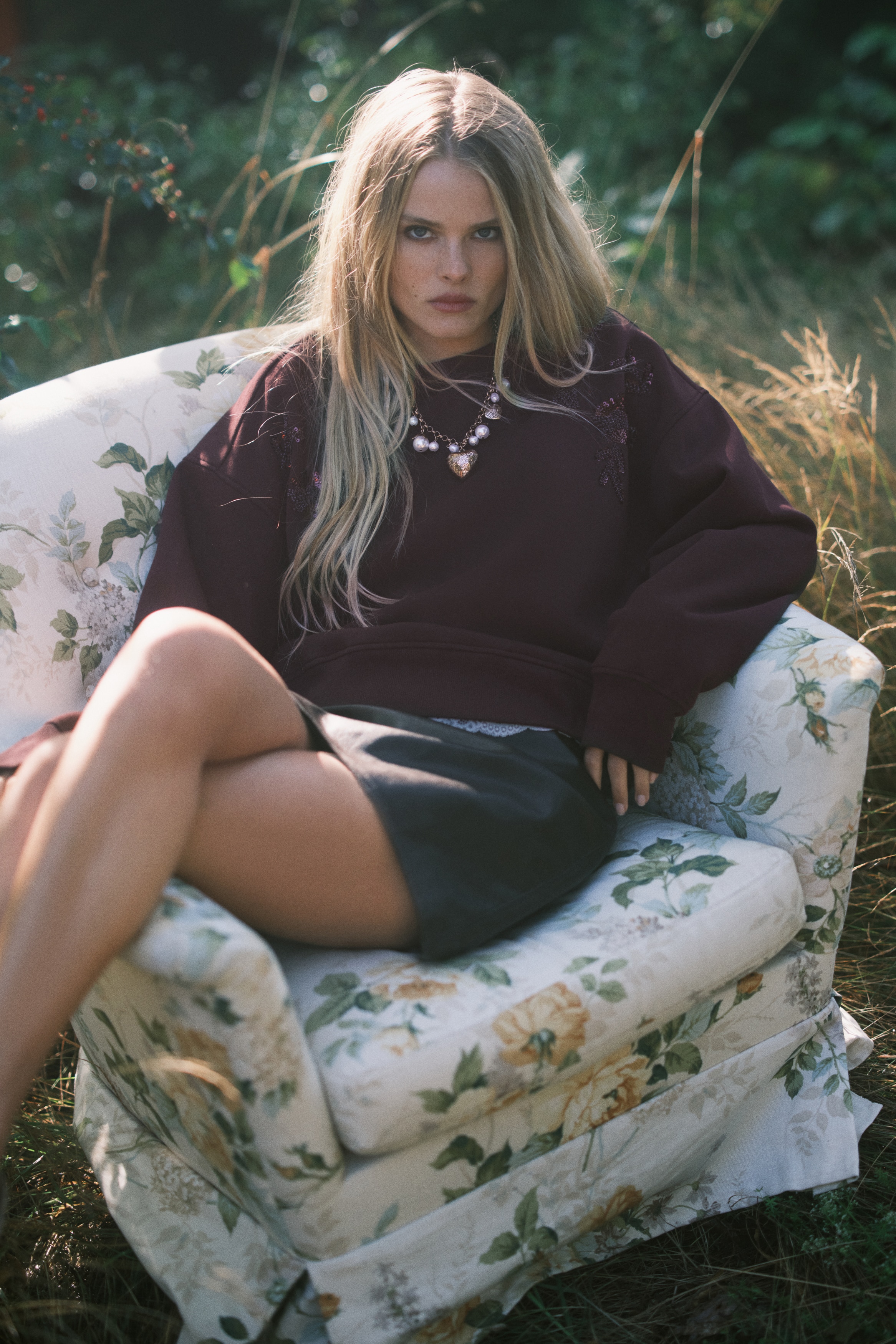 Ladies - Burgundy Embellished sweatshirt - Size: XS  - H&M