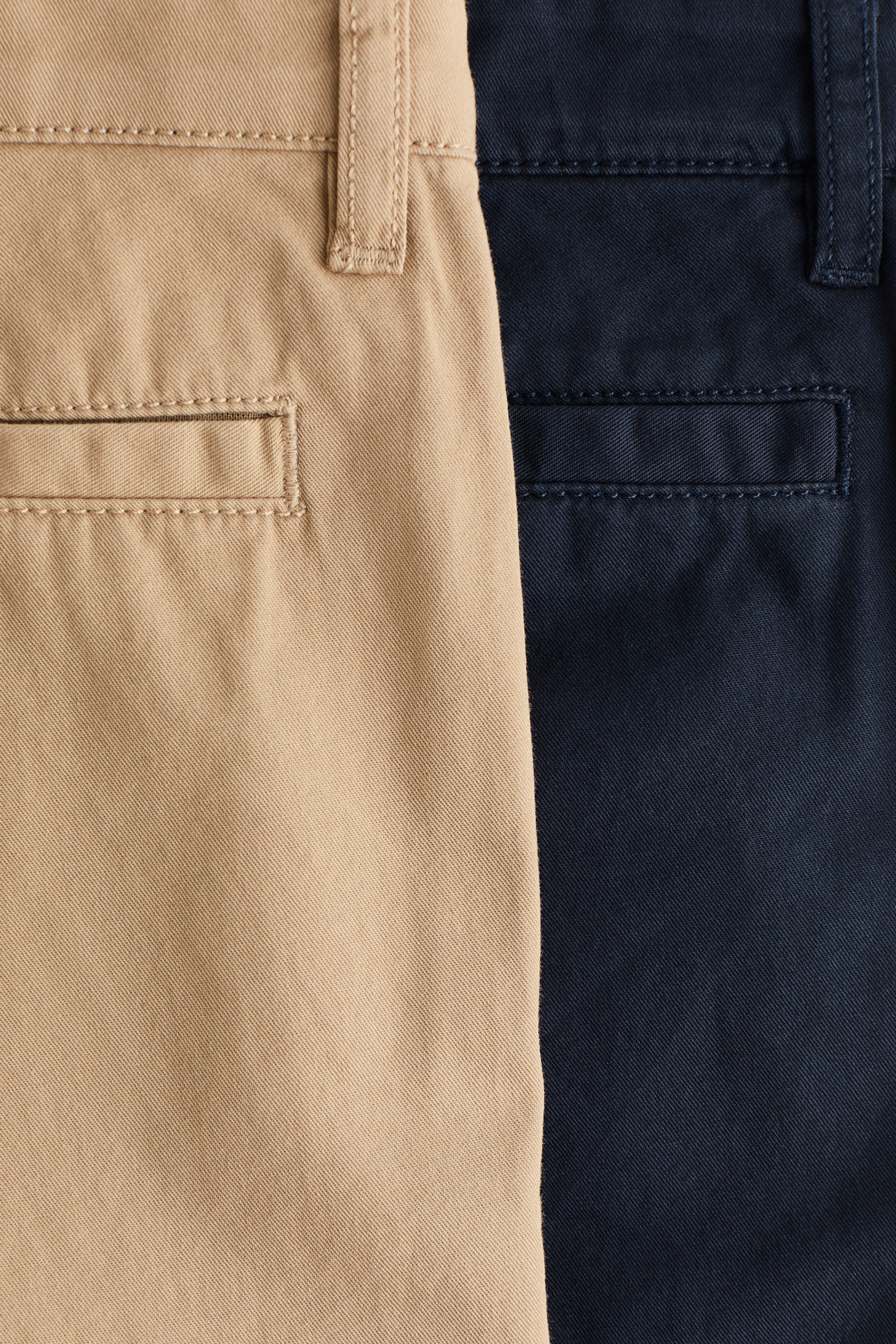 Lot de 2 pantalons en coutil sergé coton