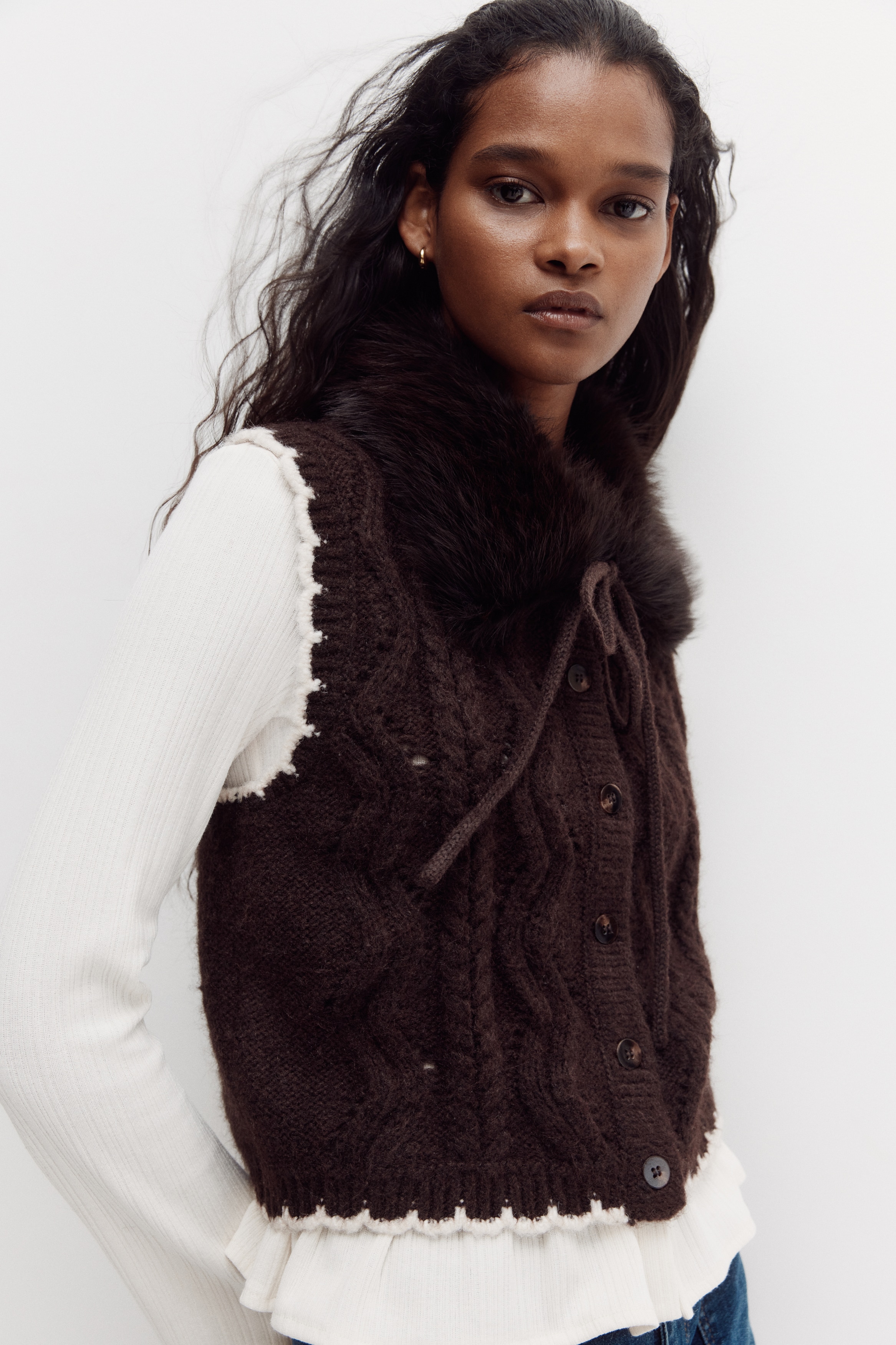 Cable-knit collared waistcoat