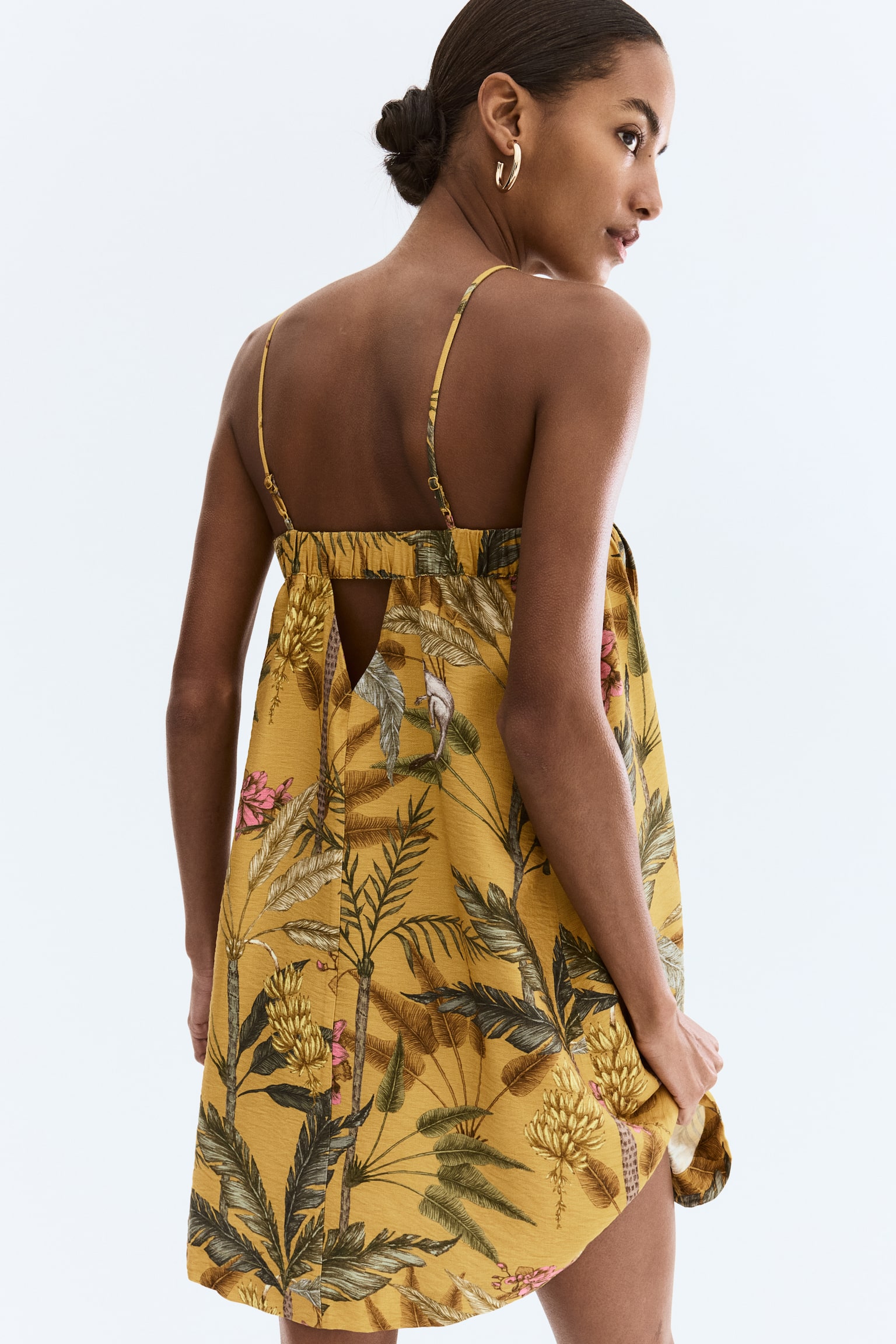 Vestido de tirantes Loose-fit - Amarillo oscuro/Plantas/Rosa tenue claro/Diseño - 3