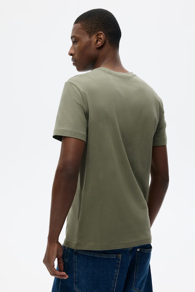 Tricou Slim Fit - Verde-kaki/Alb/Maro-închis/Negru/Alb/dungi negre/Bleumarin/Mov/Verde-pădure - 6