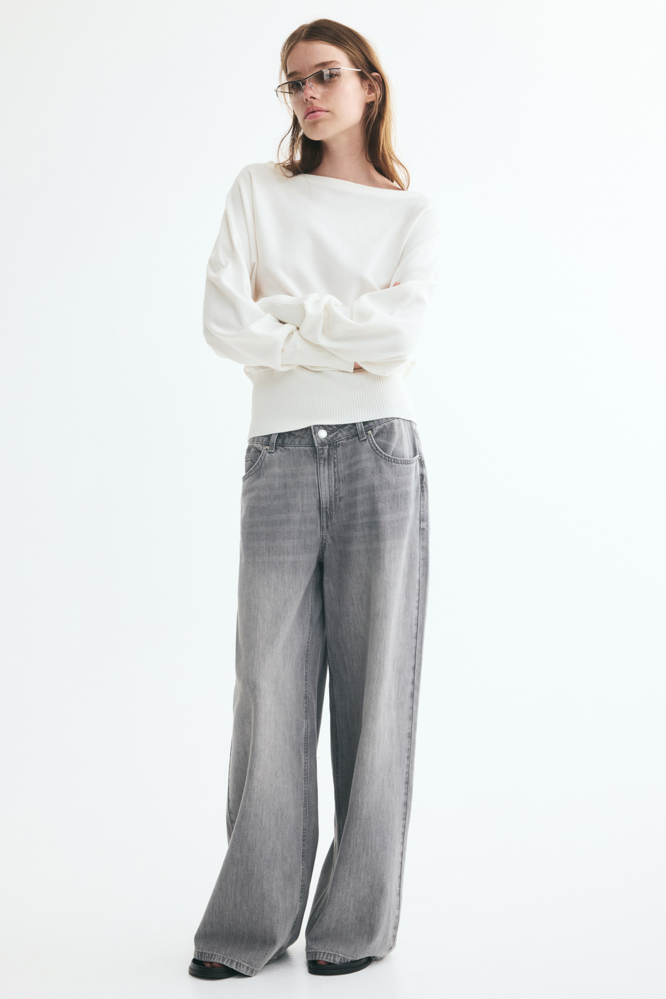 Batwing-Sleeved Fine-Knit Sweater