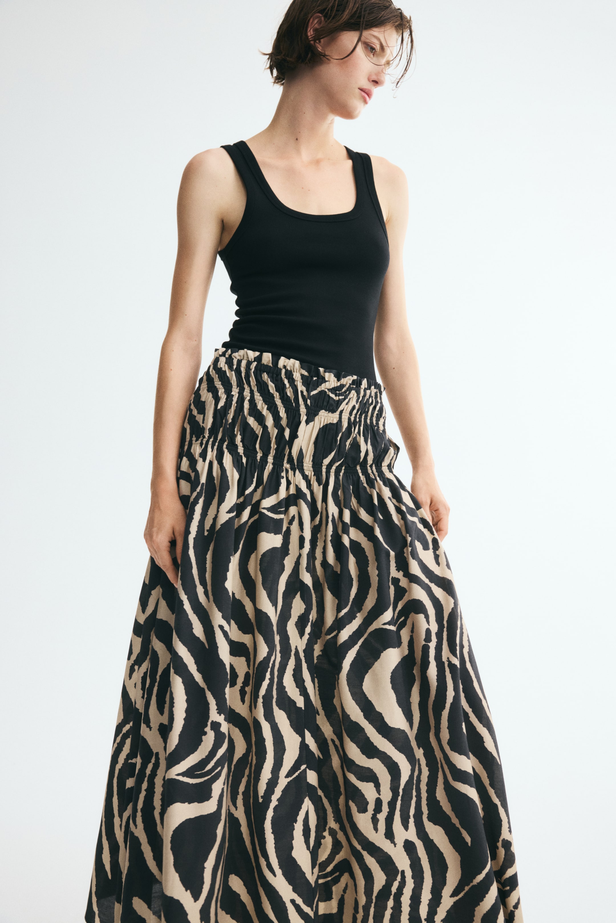 Größeres Bild ansehen: Rock mit Smokbund - Beige/Zebramuster - Ladies | H&M DE 1