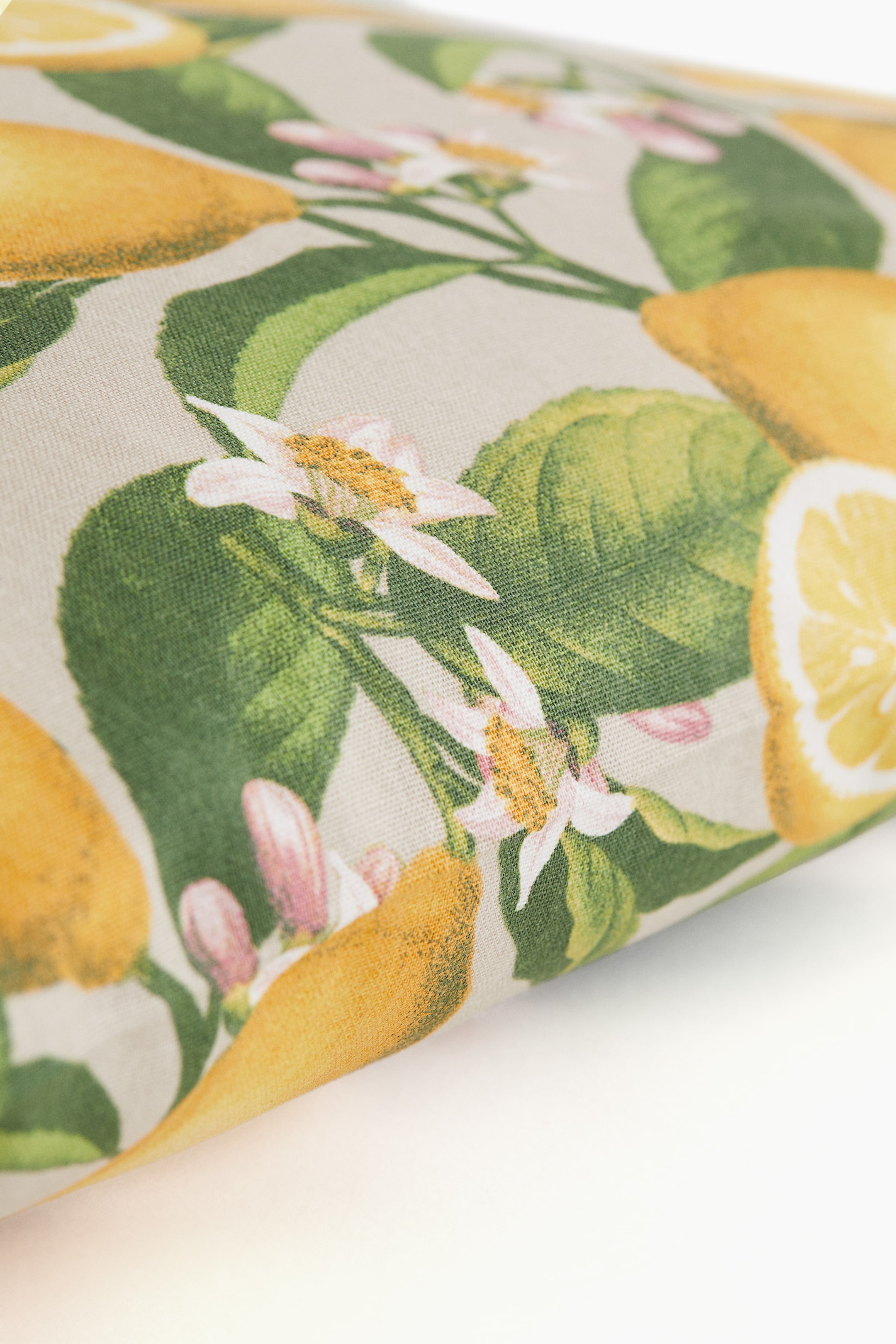 Patterned cushion cover - Light beige/Lemons - Home All | H&M GB 3