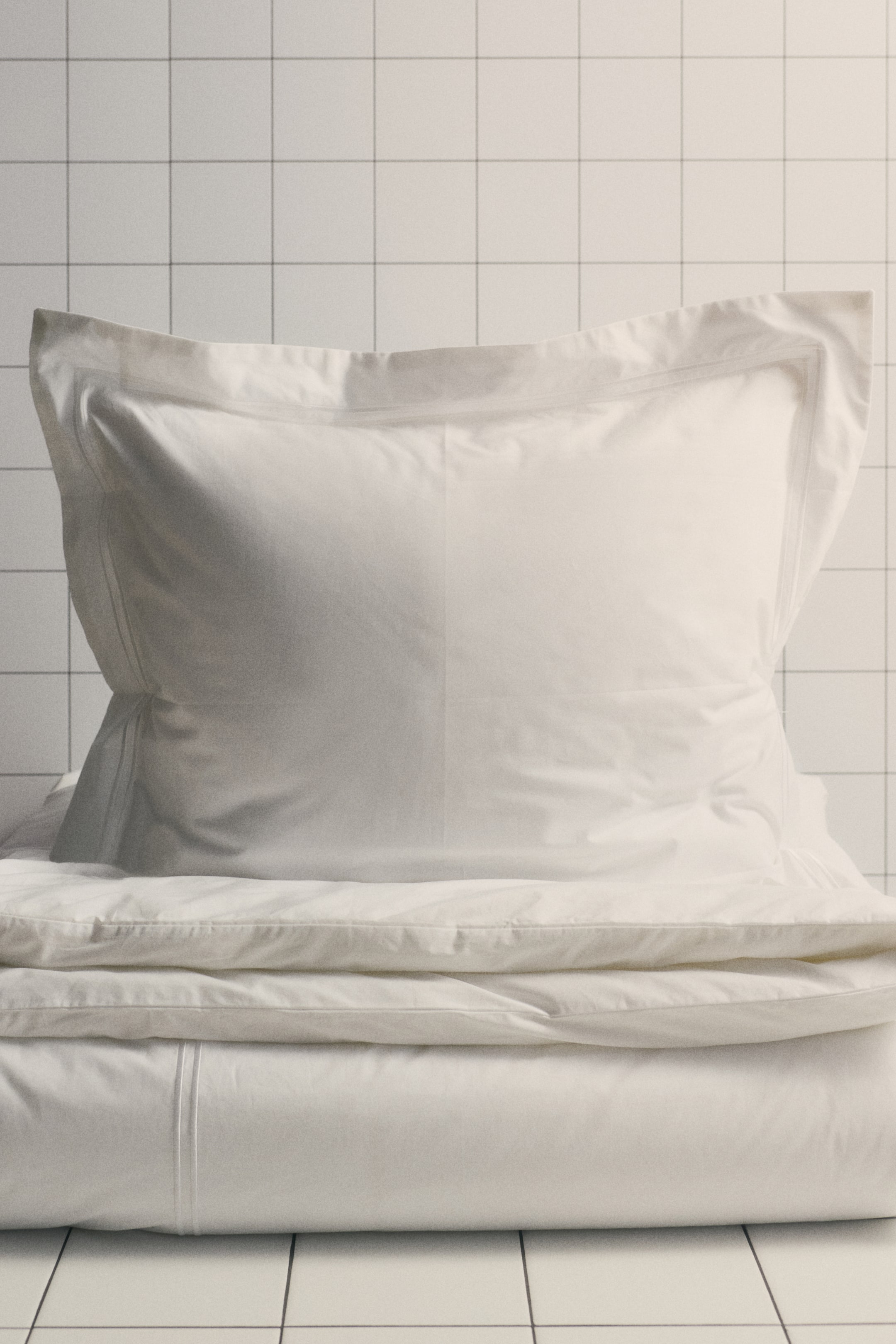 View larger image: Cotton percale single duvet cover set - White - Home All | H&M GB 1