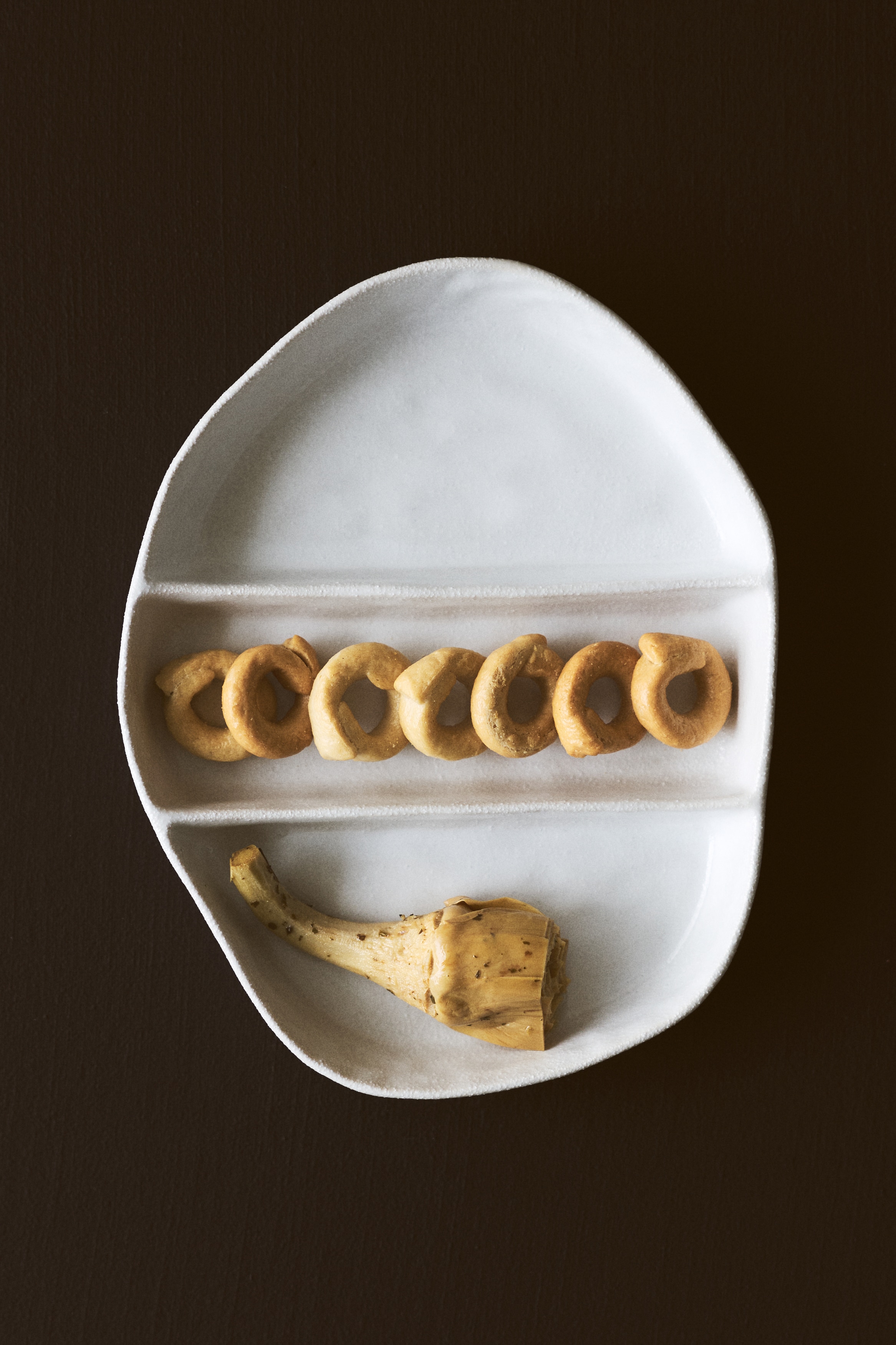 Speckled Serving Plate - White