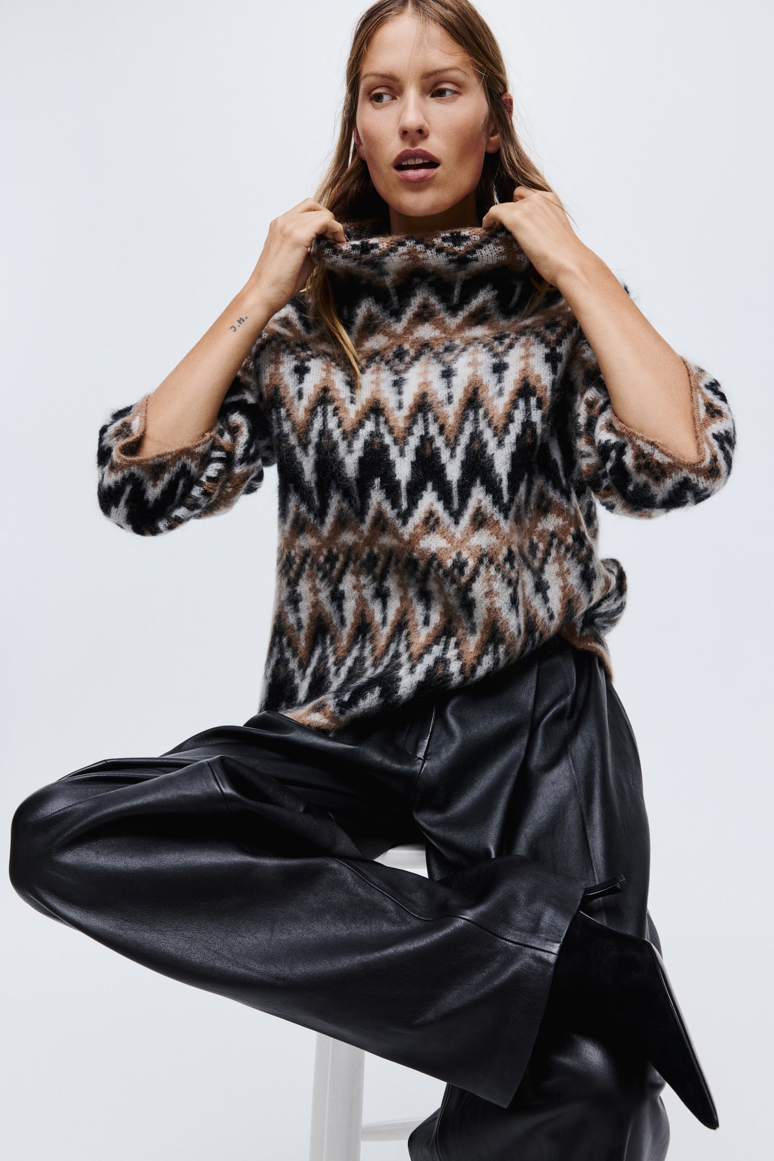 Mohair-blend turtleneck jumper - Beige/Patterned/Black/Spotted - 7