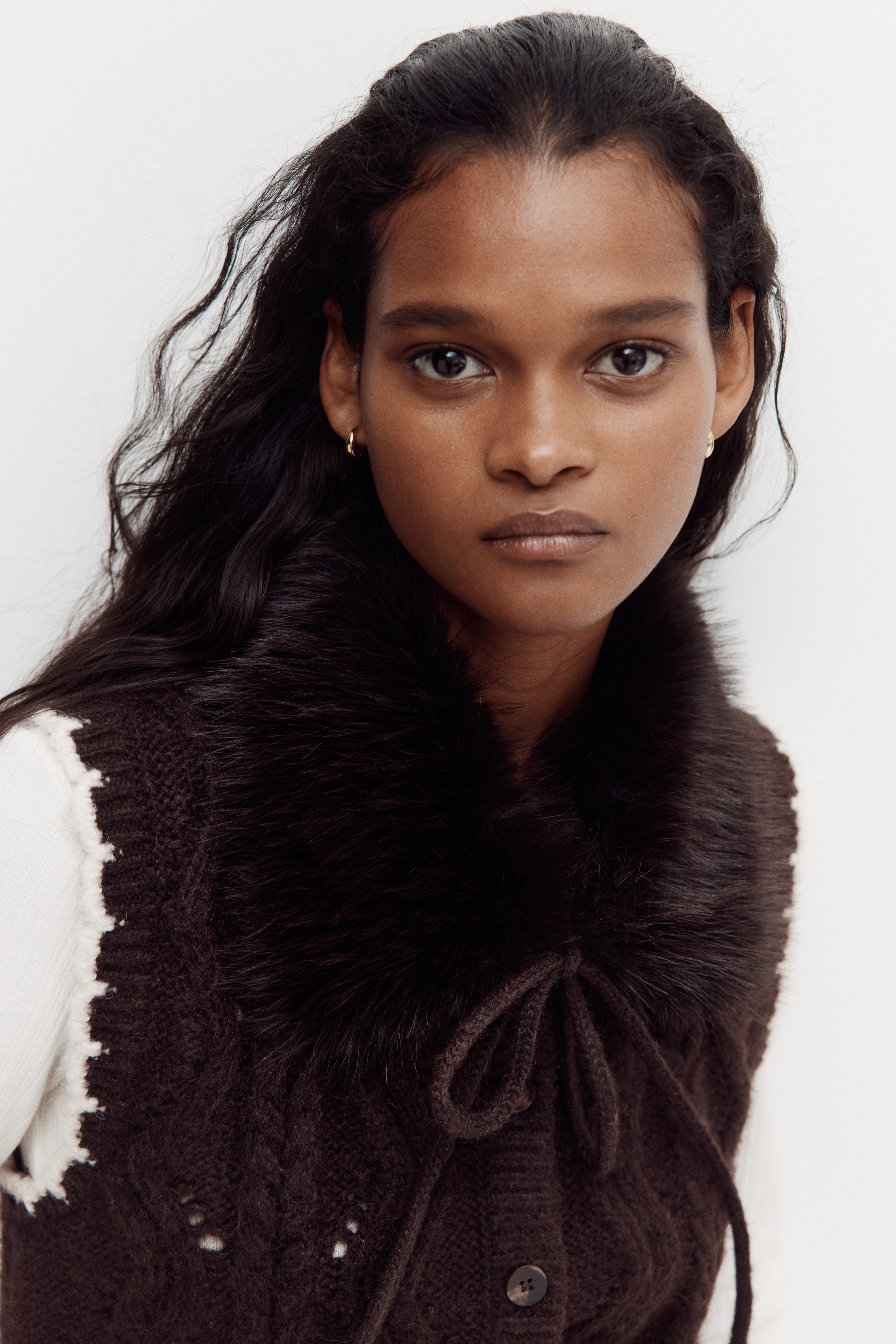 Cable-knit collared waistcoat