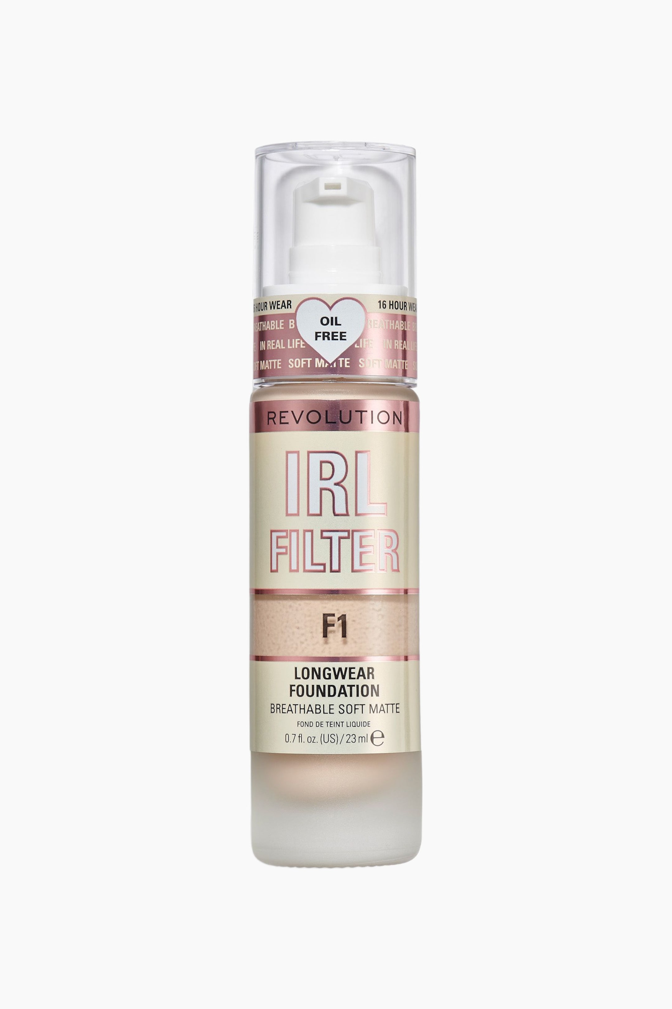 Größeres Bild ansehen: Die IRL Filter Longwear Foundation steht aufrecht und präsentiert eine zylindrische, mattierte Flasche, gefüllt mit einer hellbeigen flüssigen Foundation. Sie verfügt über eine transparente Kappe über einem weißen Pumpspender und zeigt ein Etikett mit metallisch roségoldener Schrift sowie einen pinken, herzförmigen Aufkleber.
