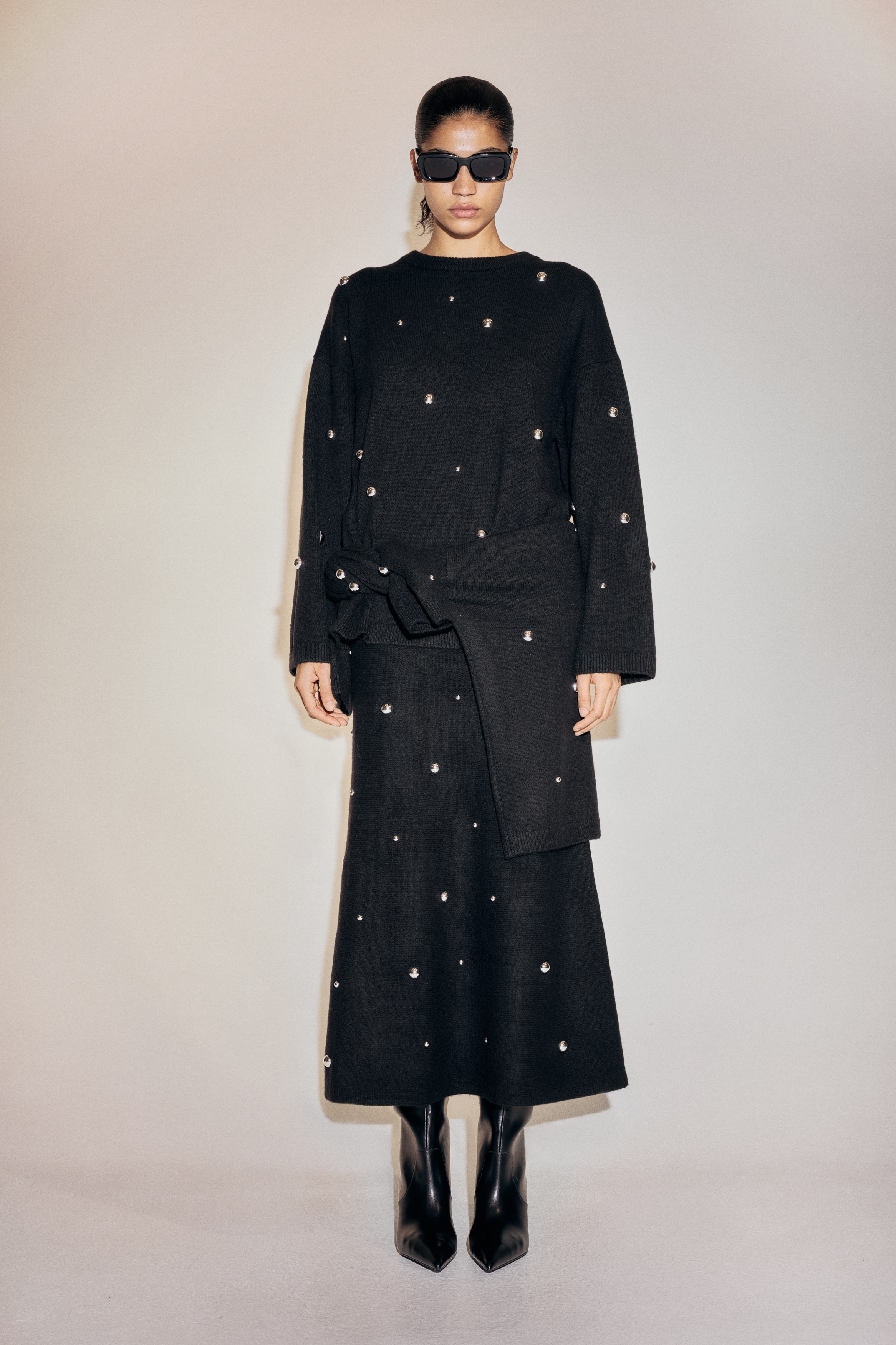 H & M - スタッズセーター - ブラック