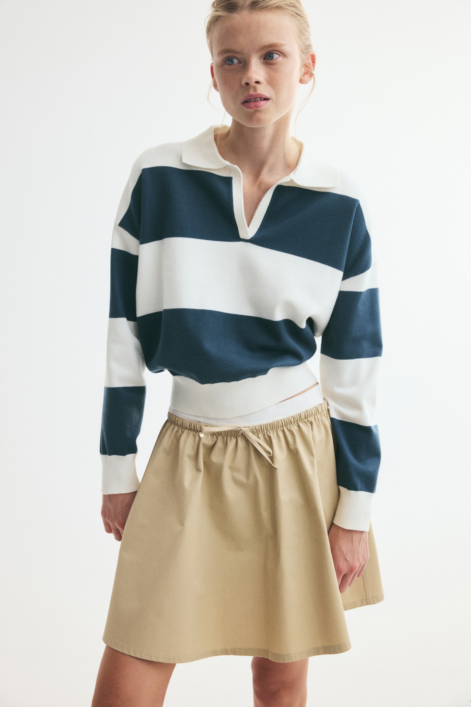 Женское поло H&M Fine-Knit Polo Shirt, цвет: Бирюзовый / Кремовый полосатый — фото 4