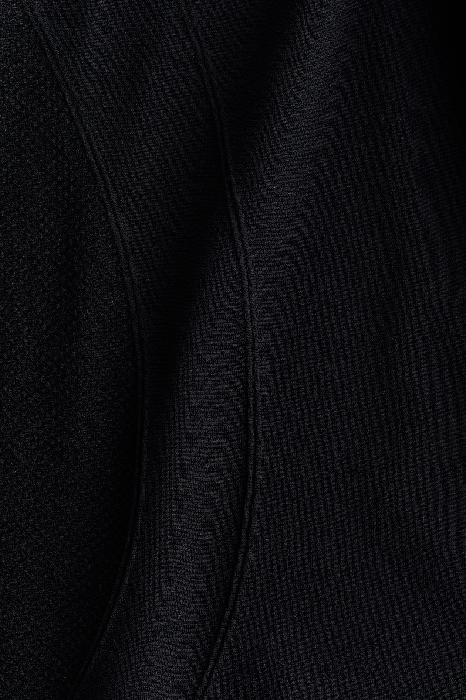 Женский топ H&M Slim-Fit Sports Base Layer Top with DryMove™, цвет: Чёрный — фото 2