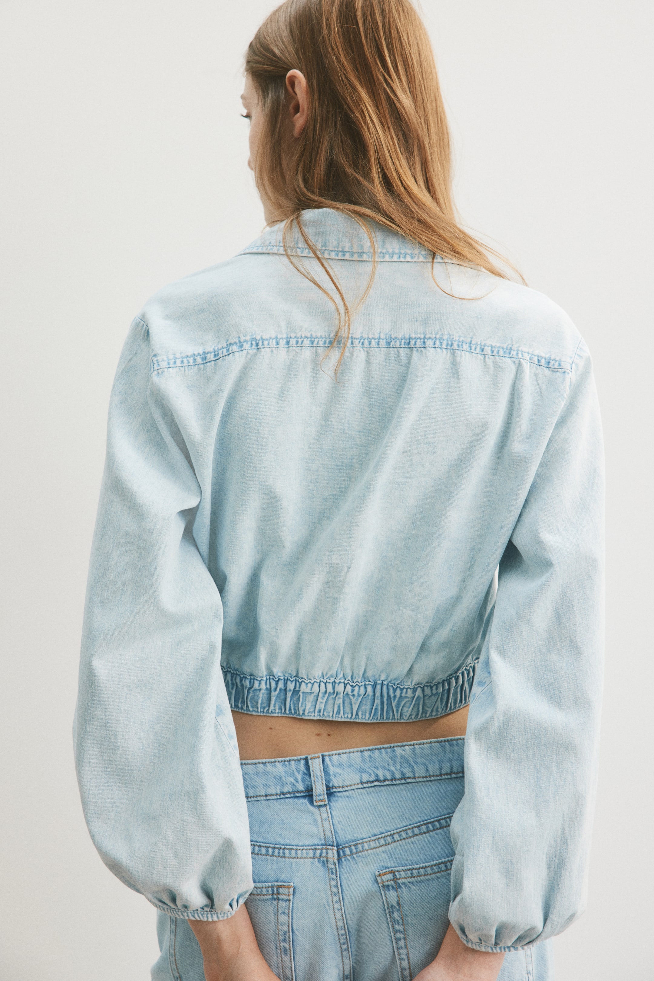 Blouse croisée en denim