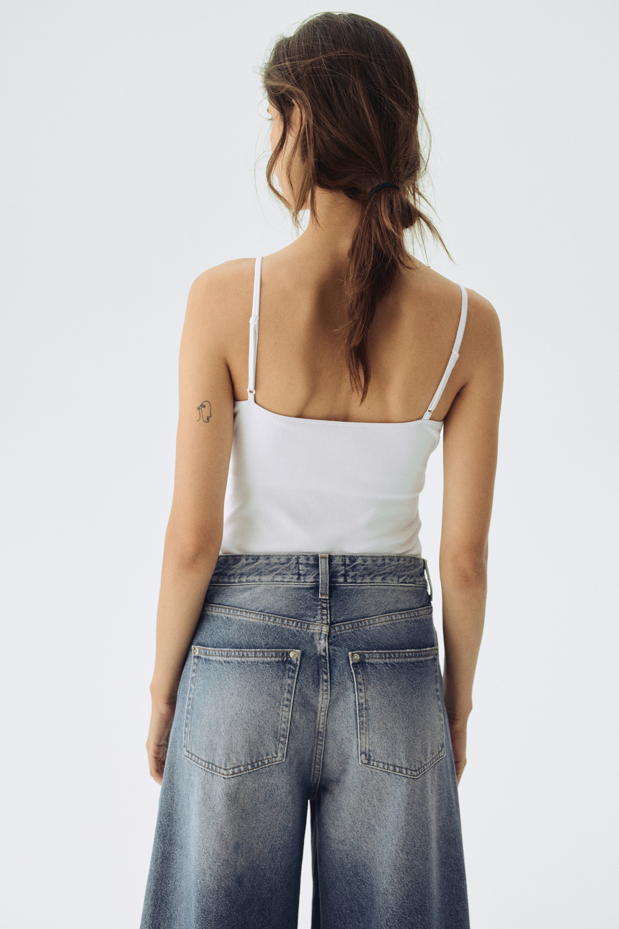 Ampliar la imagen: MAMA Top de lactancia de tirantes - Blanco - Ladies | H&M MX 4