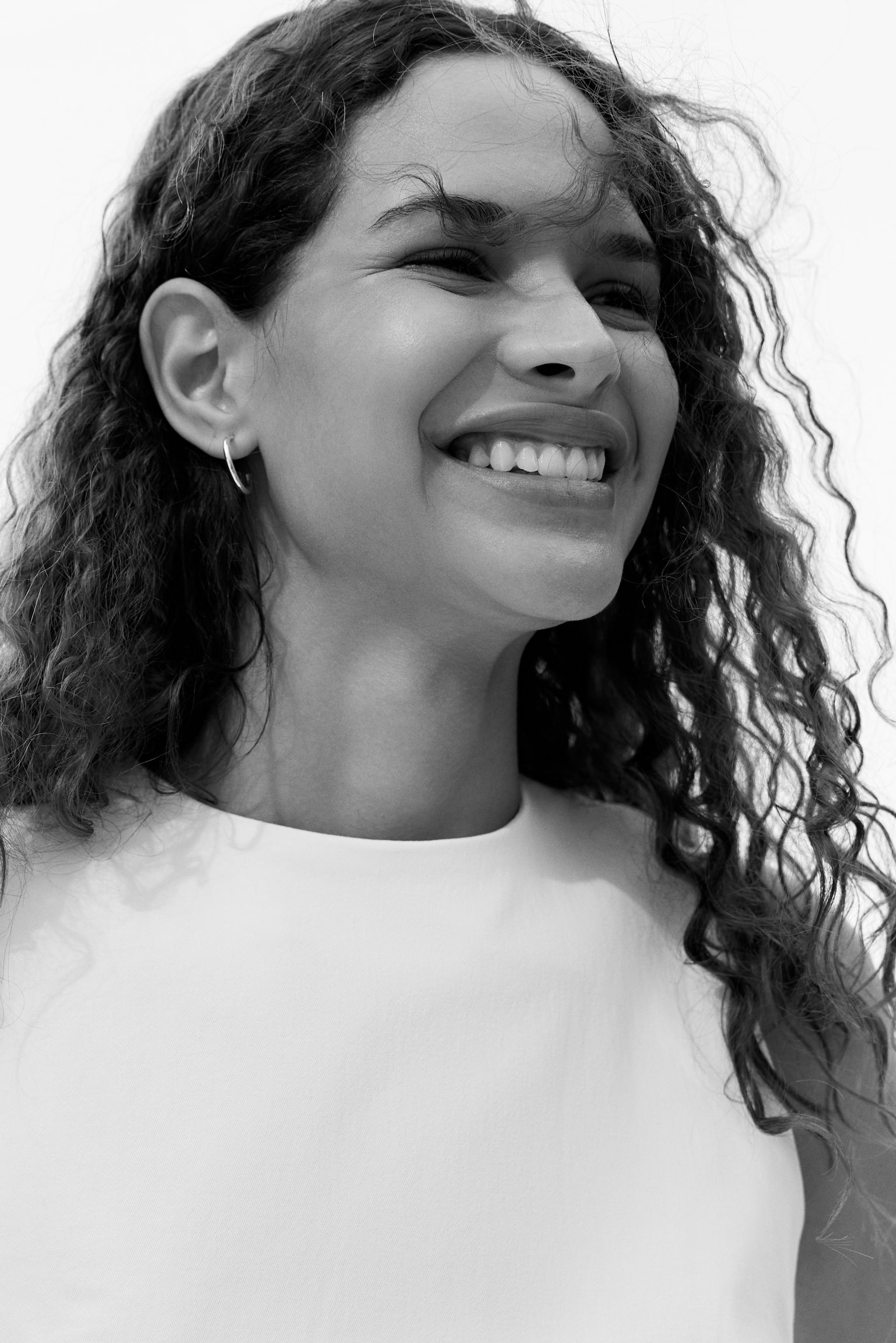 שמלת טוויל עם גב פתוח - קרם/כחול עז/בז' בהיר/דוגמה - 4