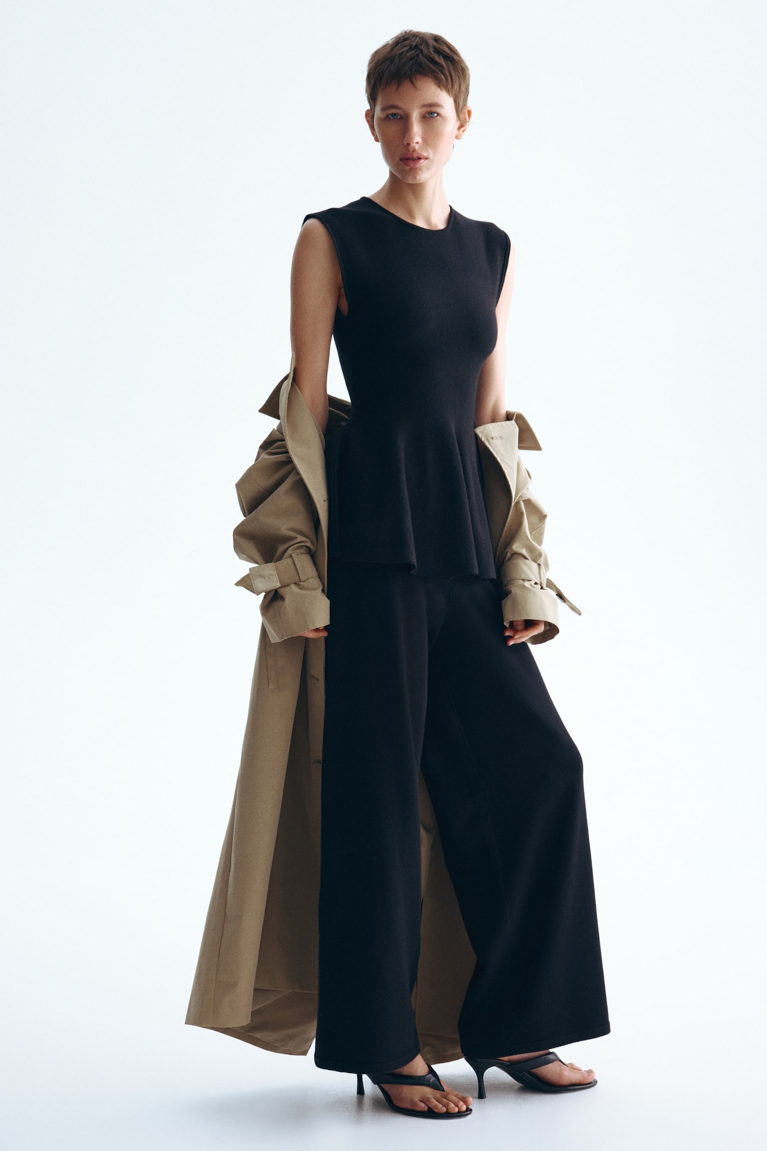 Wide knitted trousers - Black - 1