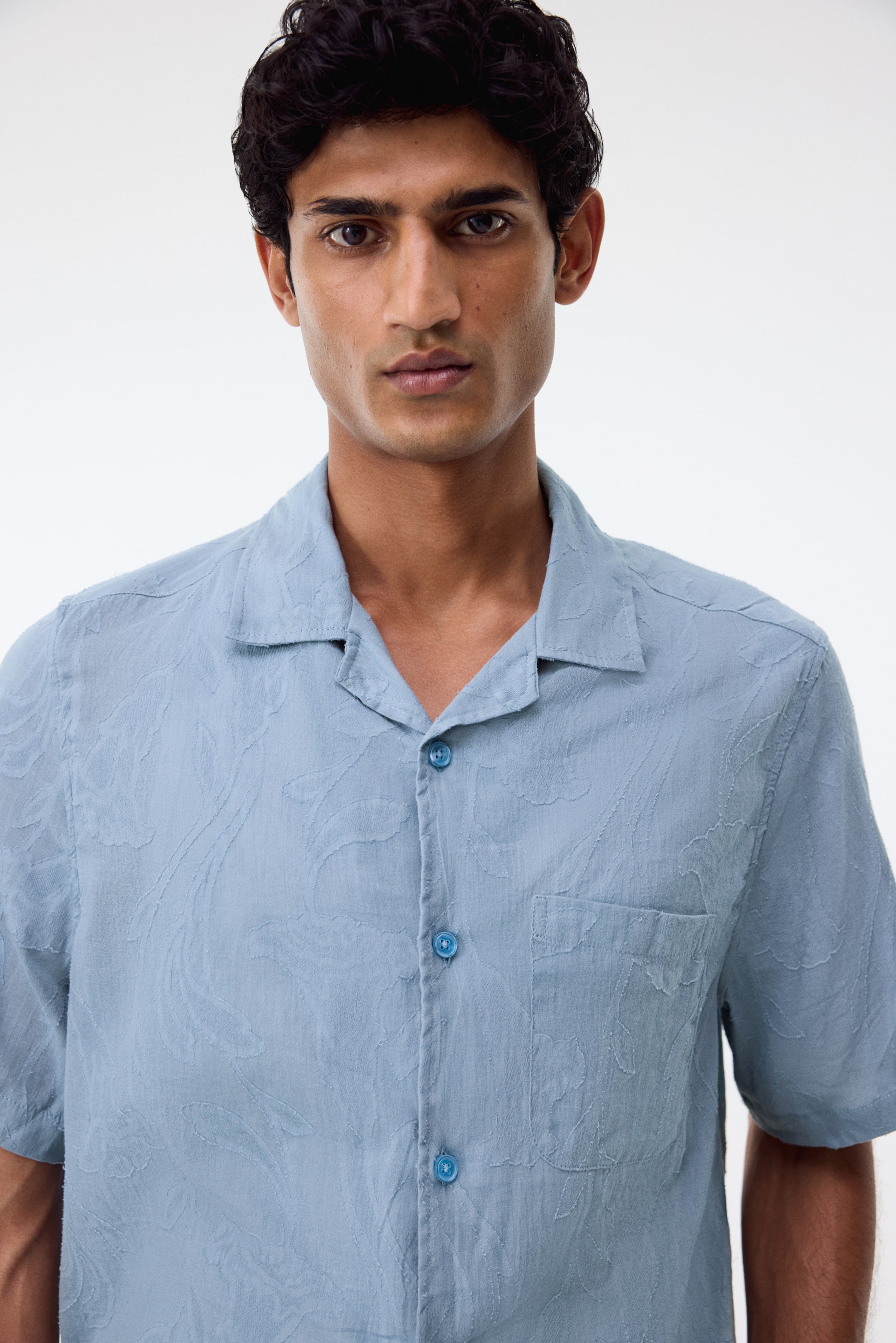 View larger image: Regular Fit Jacquard-weave resort shirt - Light blue - Men | H&M IN 3