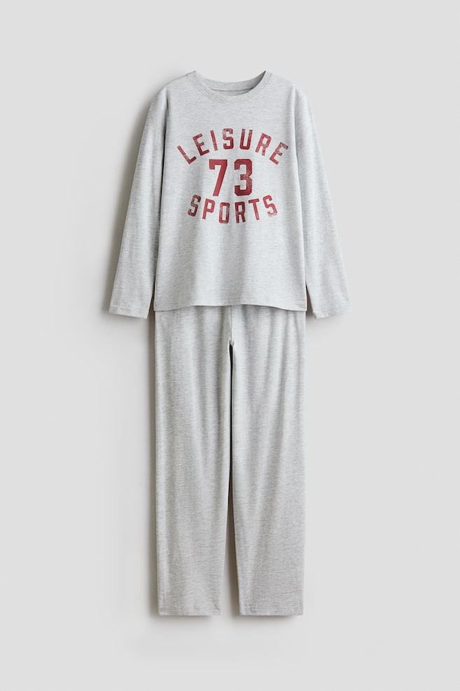Bedruckter Pyjama aus Baumwolle - Hellgraumeliert/Leisure Sports/Marineblau/Boston - 1