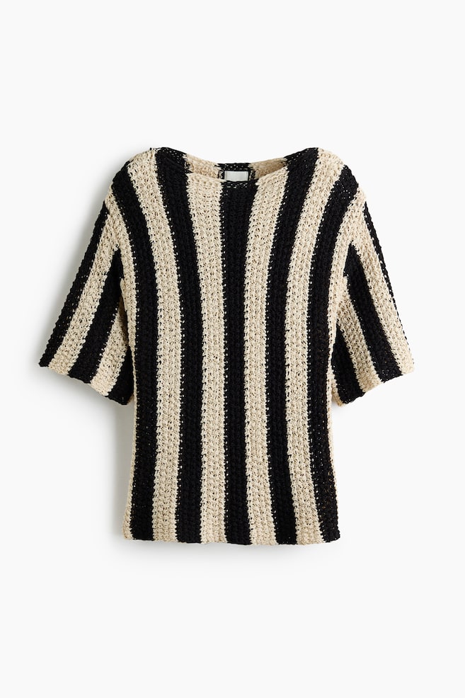 Gestricktes Shirt mit U-Boot-Ausschnitt - Cremefarben/Schwarz gestreift - 1