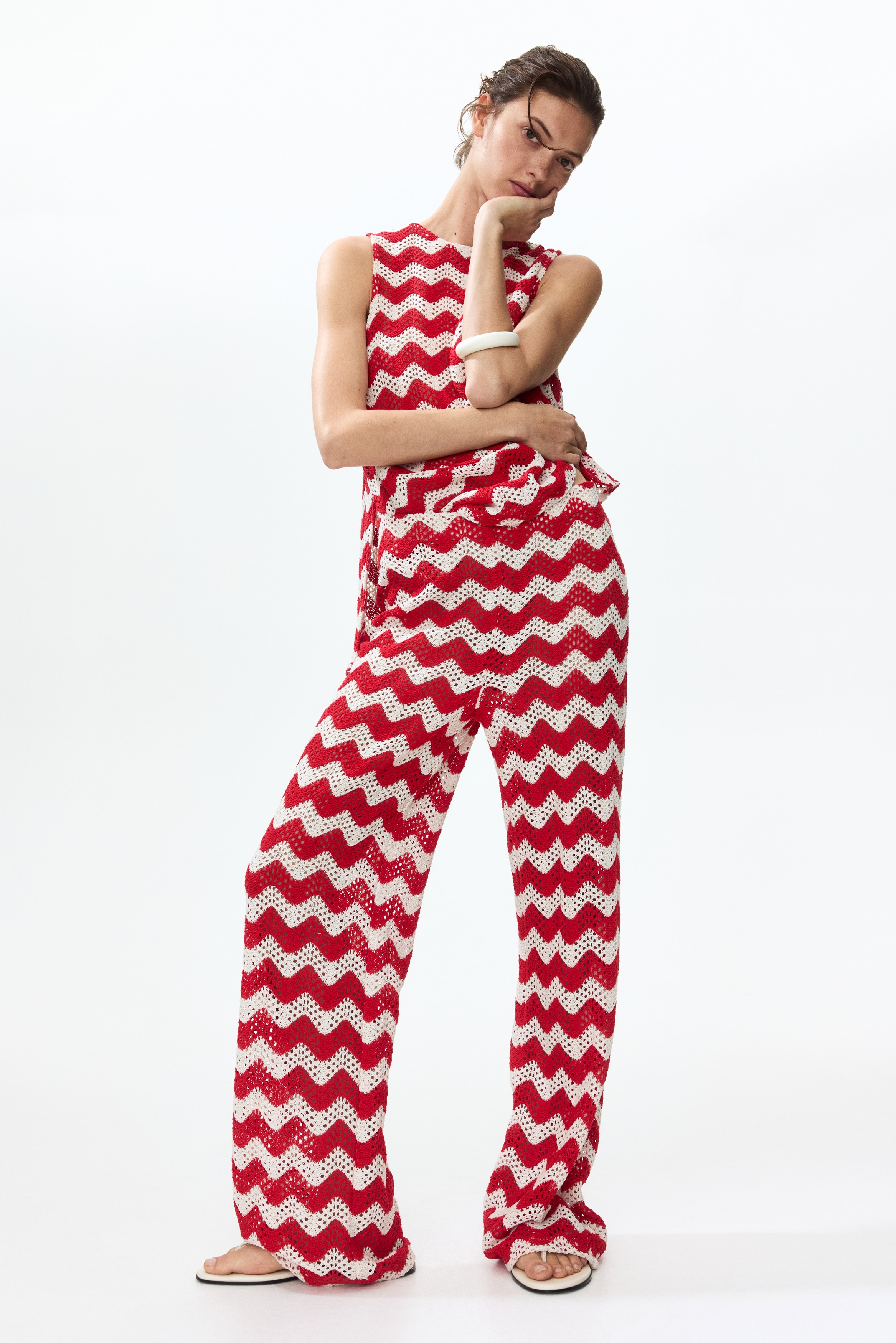 Broek van jacquardtricot met gehaakte look - Wit/rood gestreept