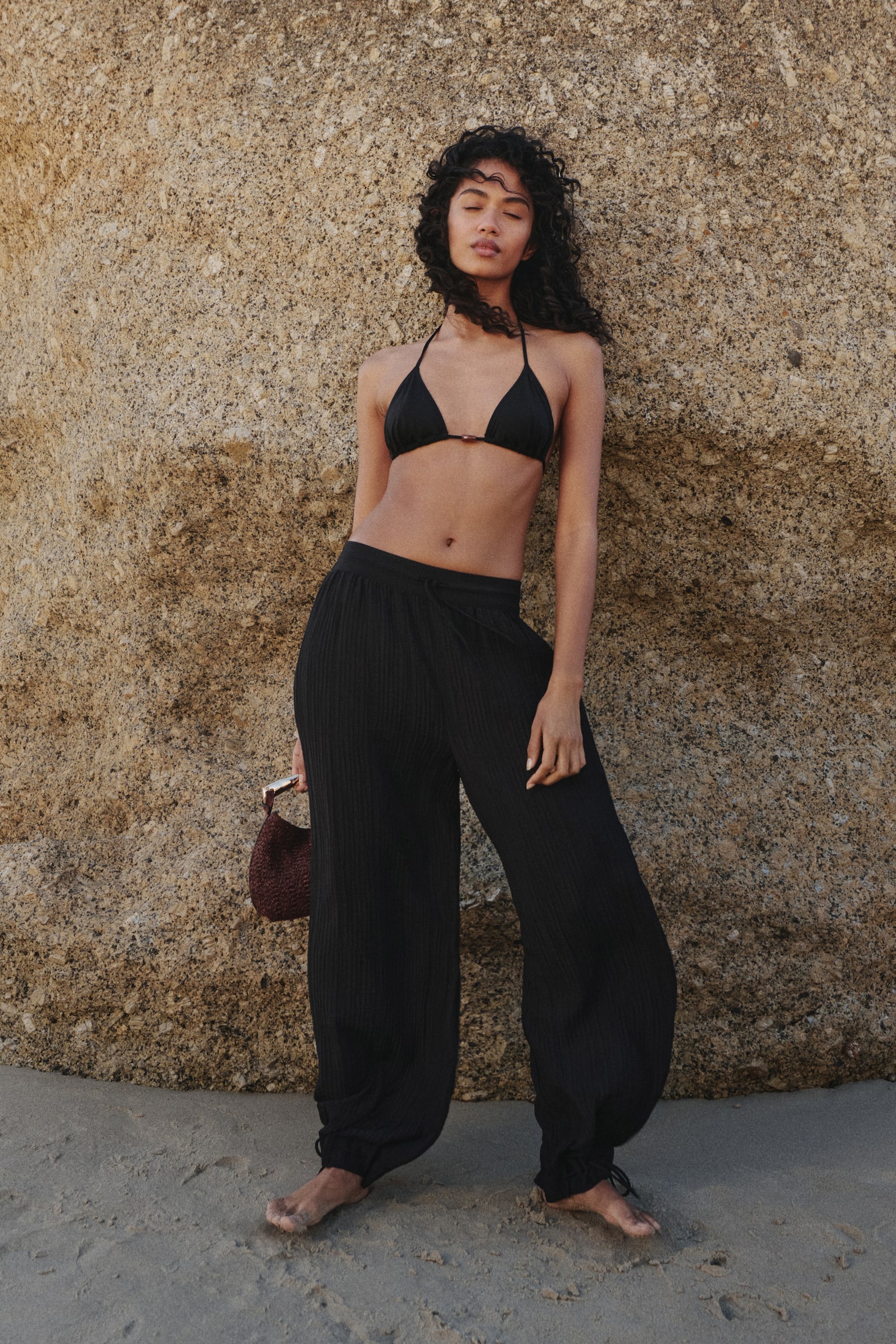 Crinkled drawstring trousers - Black - 4