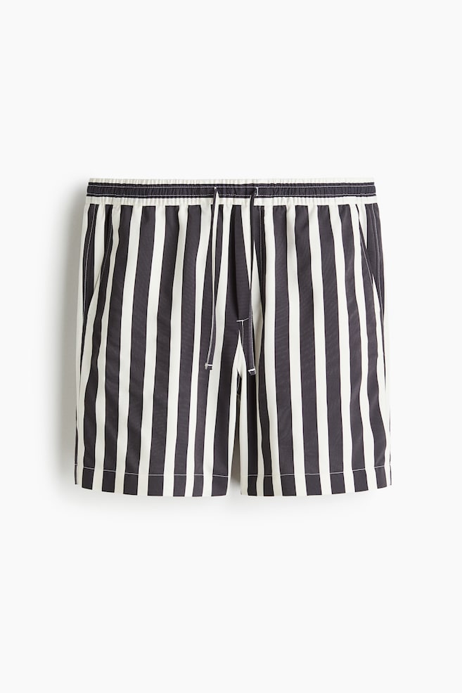 Pantalón corto Regular Fit - Negro/Rayas blancas - 1