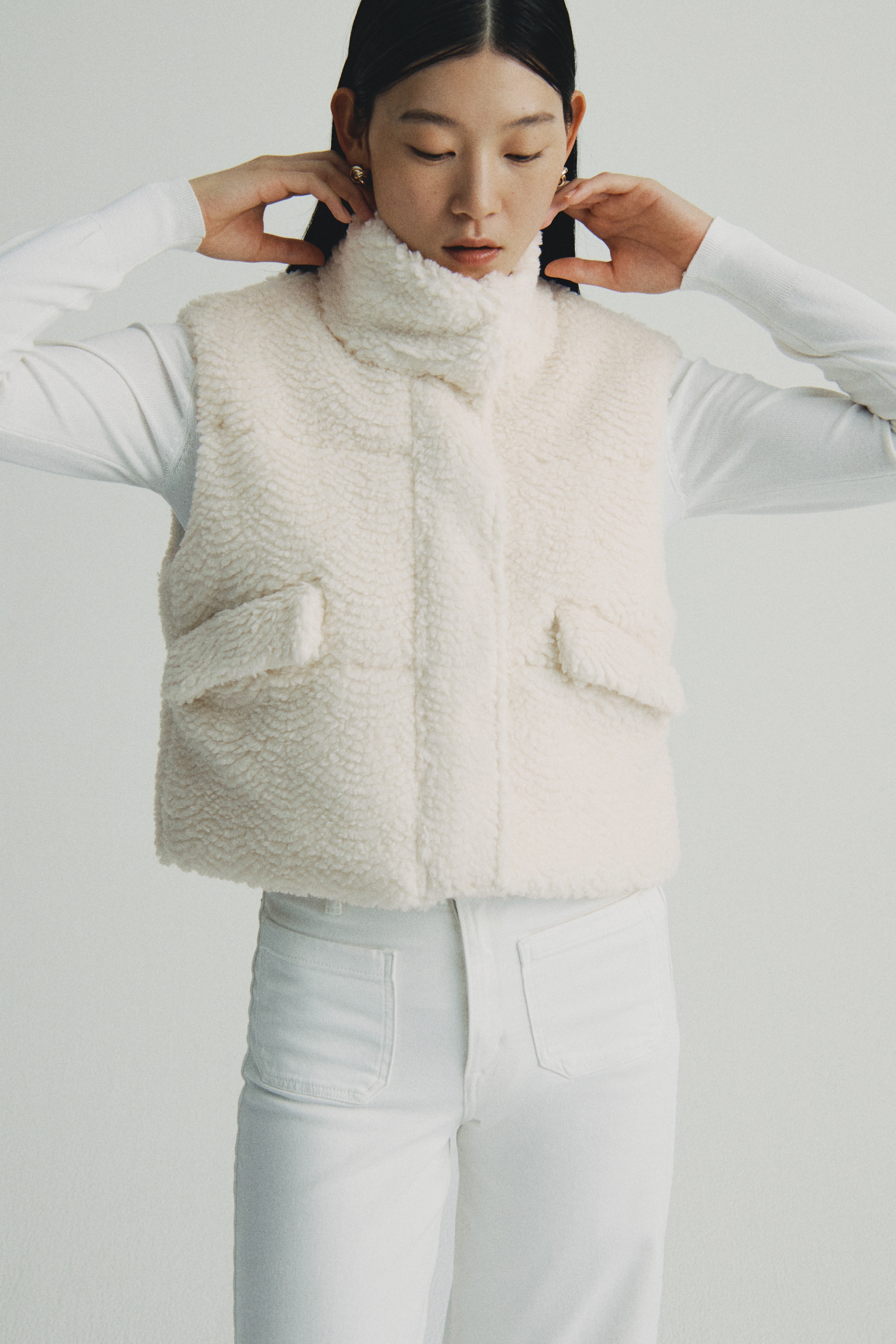 H & M - テディパファーベスト - ホワイト