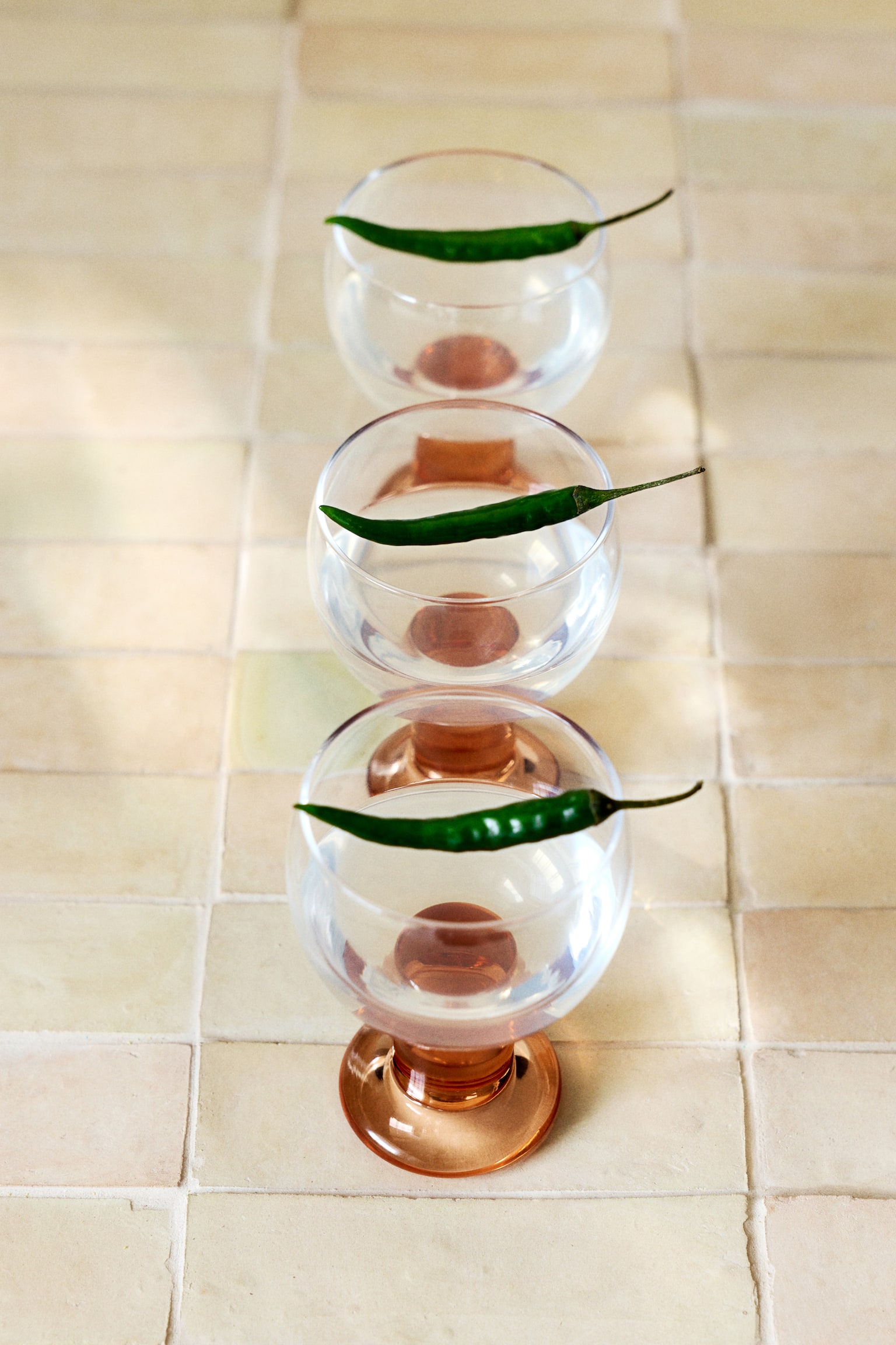 2-pack mouth-blown wine glasses - Light pink/Transparent/Olive green/Transparent - 2