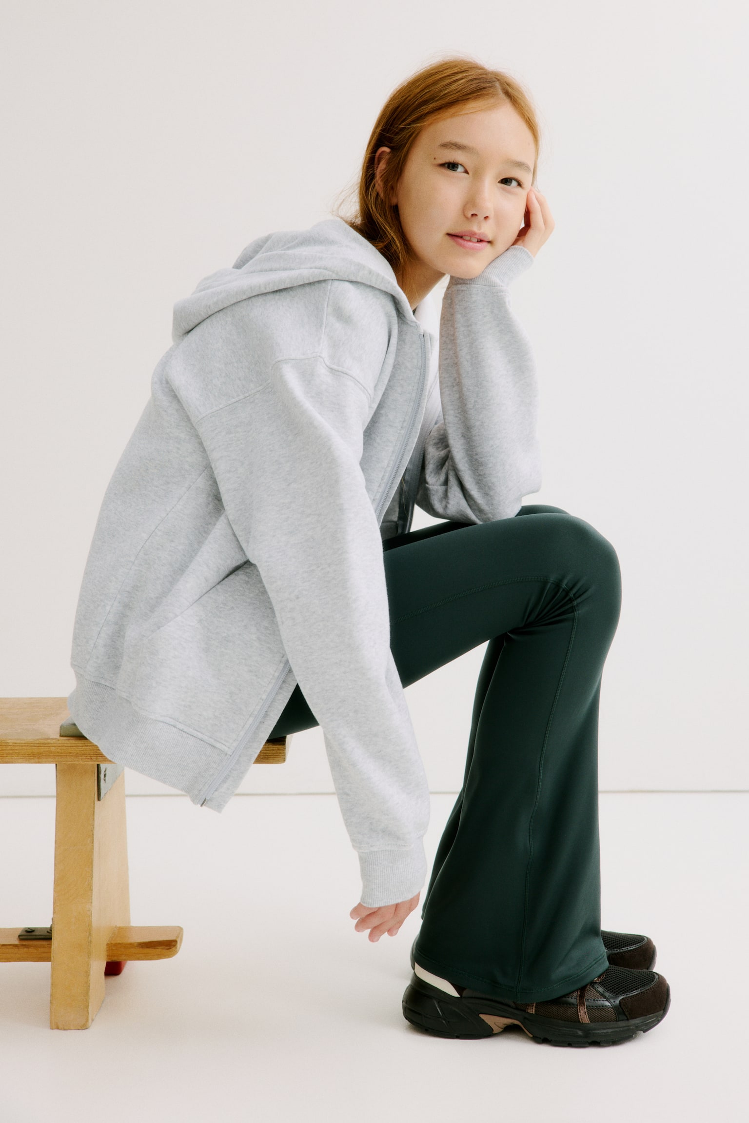 Flared sports leggings with DryMove™ - Forest green/Black/Grape/Dark blue/Pink - 1