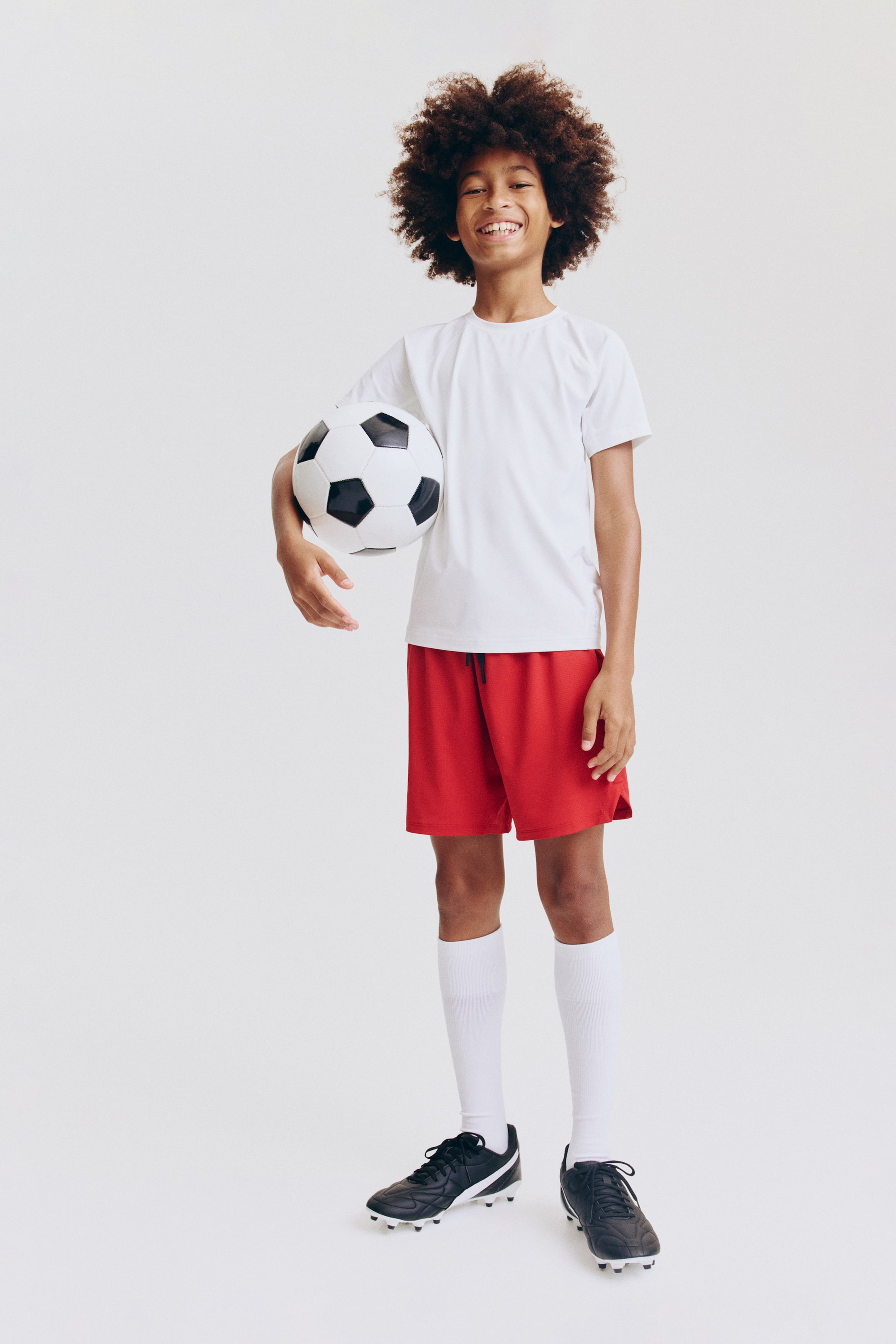 Sports Shorts with DryMove™