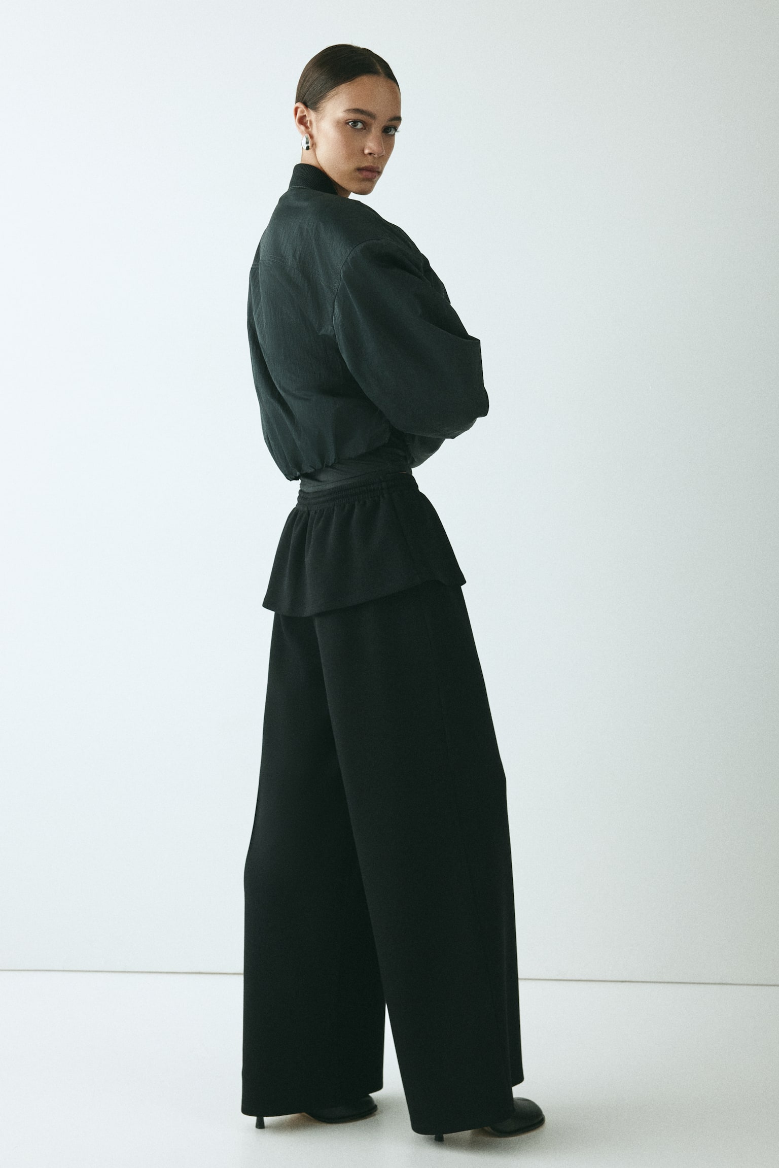 Kalhoty z materiálu scuba s vrchní sukní - Černá - 3