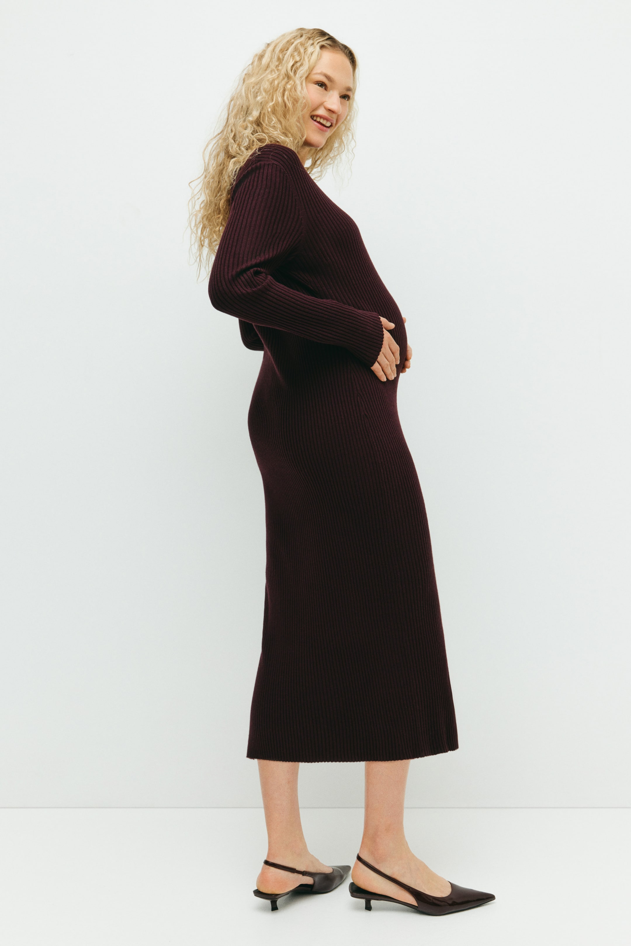 Ingrandisci l'immagine: MAMA Abito in maglia a coste con collo a lupetto - Bordeaux - DONNA | H&M CH 3