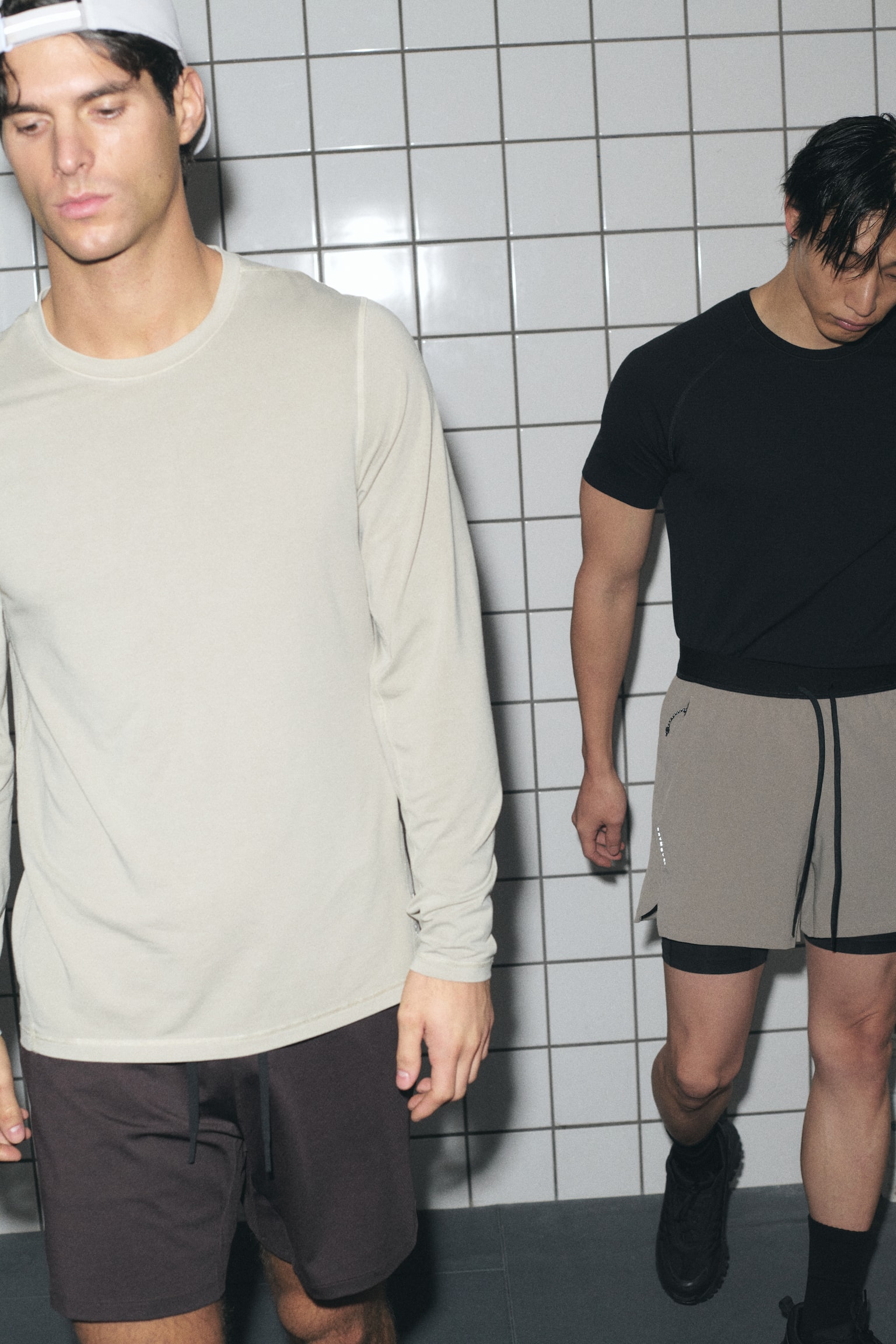 Playera deportiva Muscle Fit con DryMove™ - Negro/Café oscuro - 5