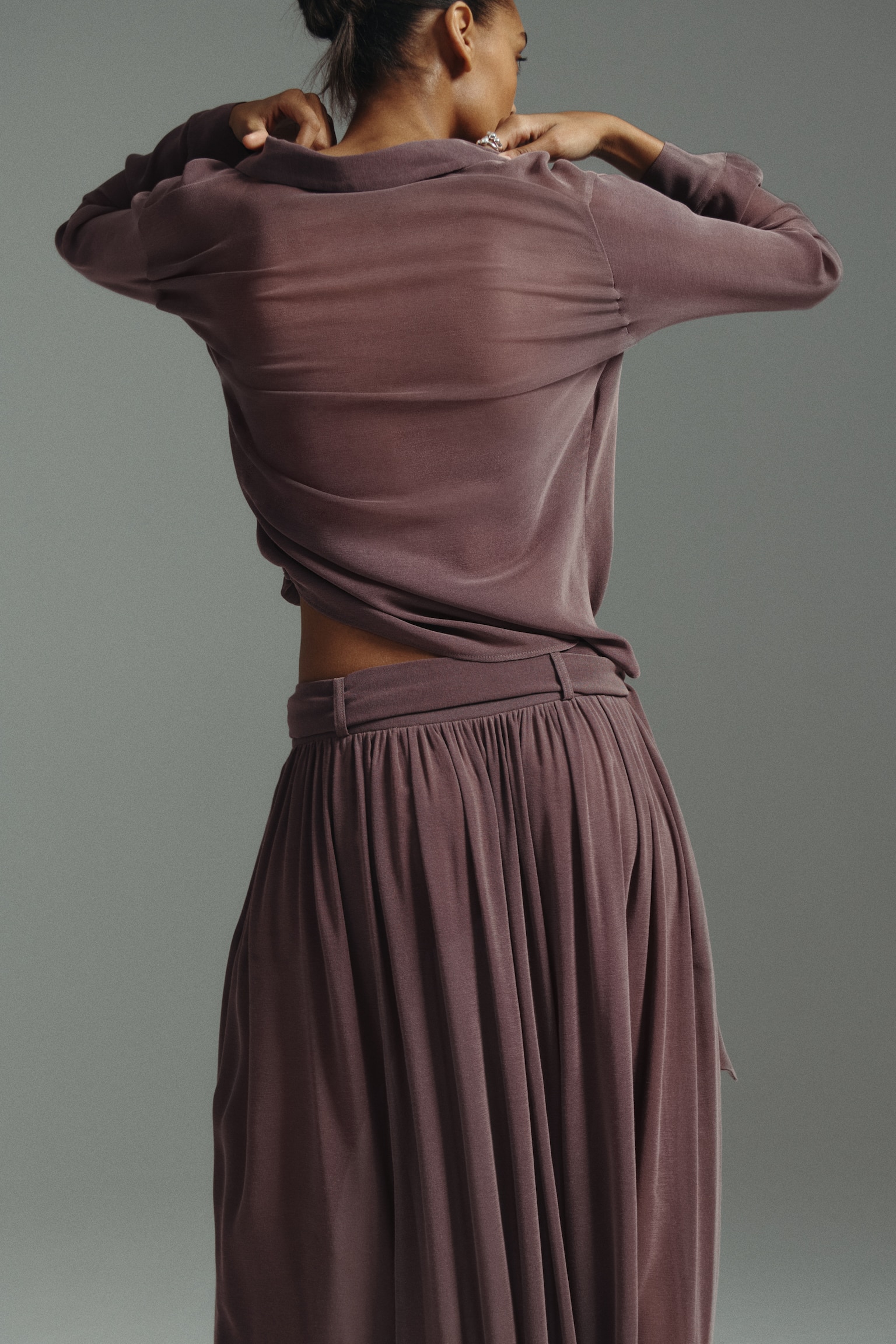 Weite Hose mit Bindegürtel - Dunkles Mauve - 5