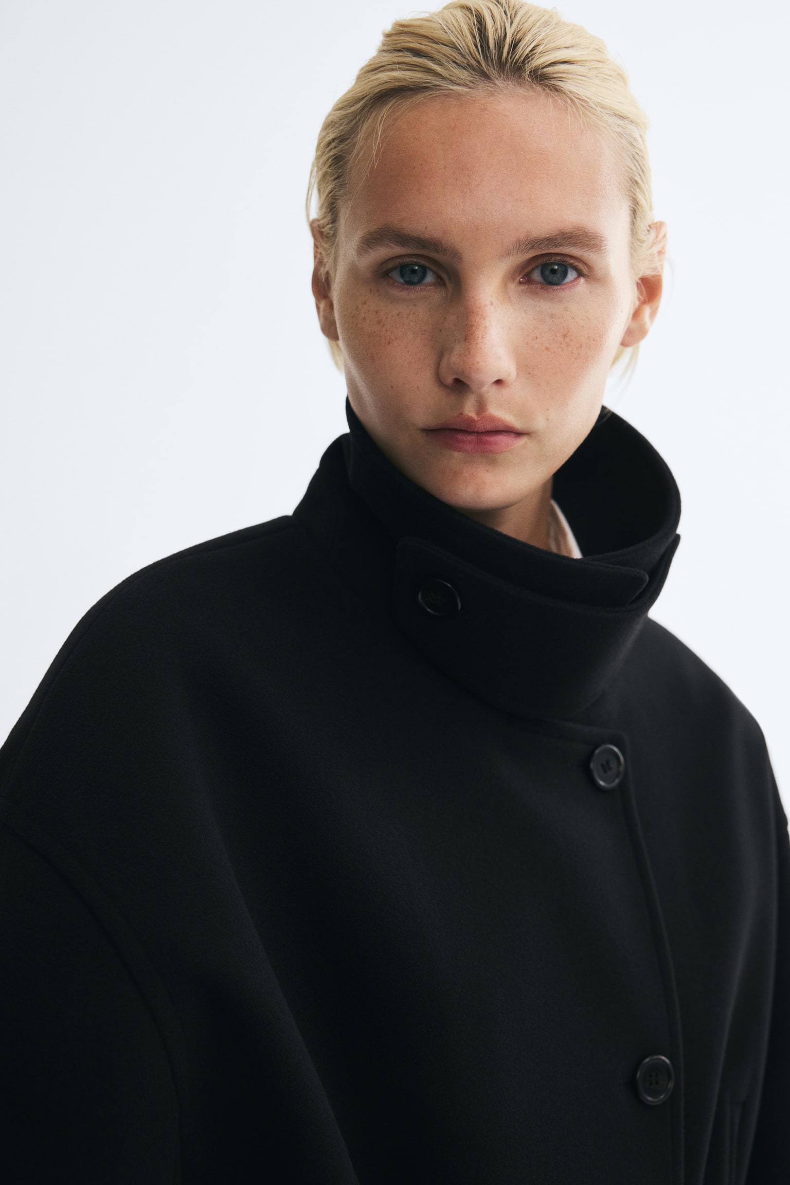 Женская куртка H&M Funnel-Collar Jacket with Tie Belt, цвет: Чёрный — фото 4