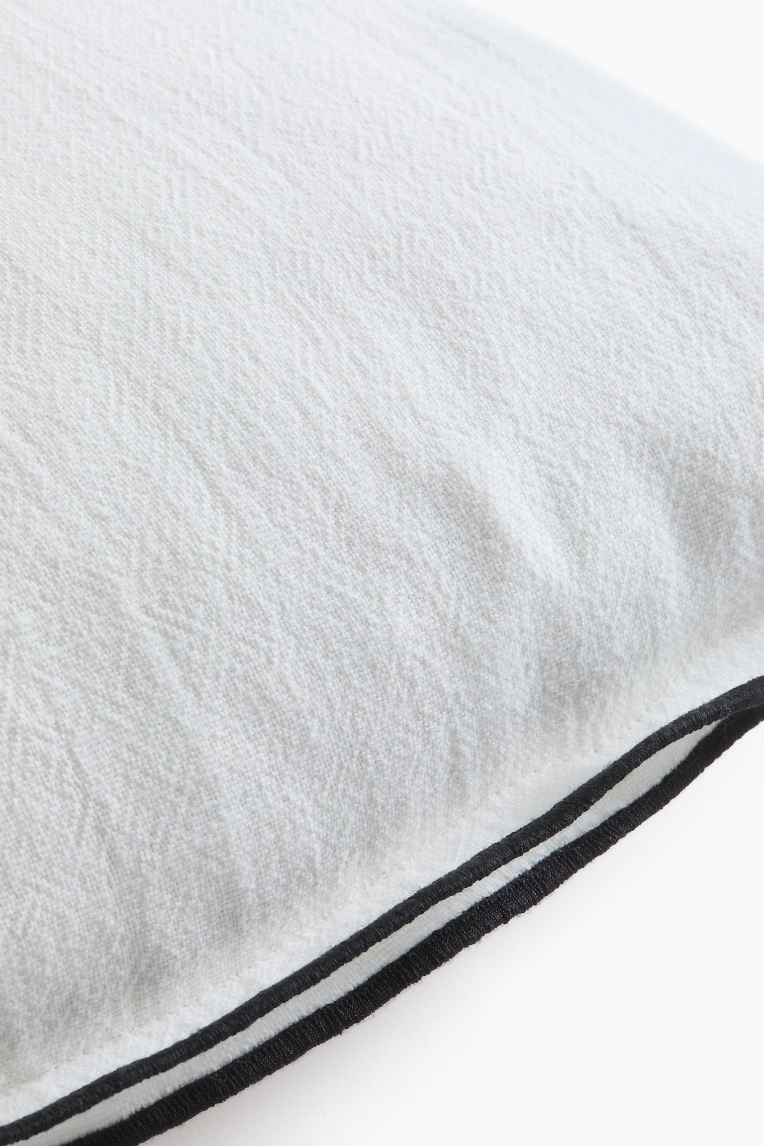 Linen-blend cushion cover - White/Light beige - 3