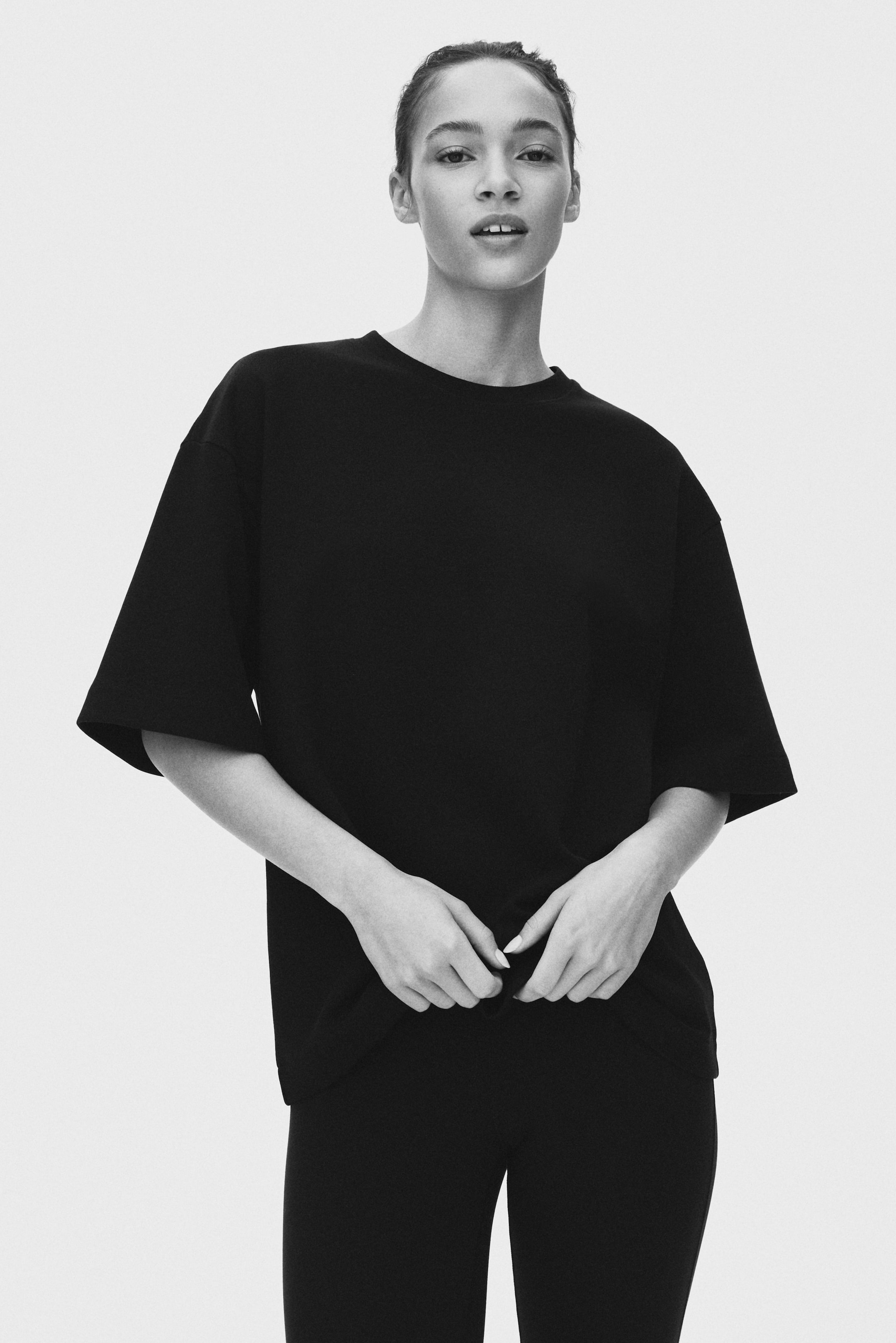 Visualizza immagine più grande: T-shirt in interlock - Nero - DONNA | H&M IT 1