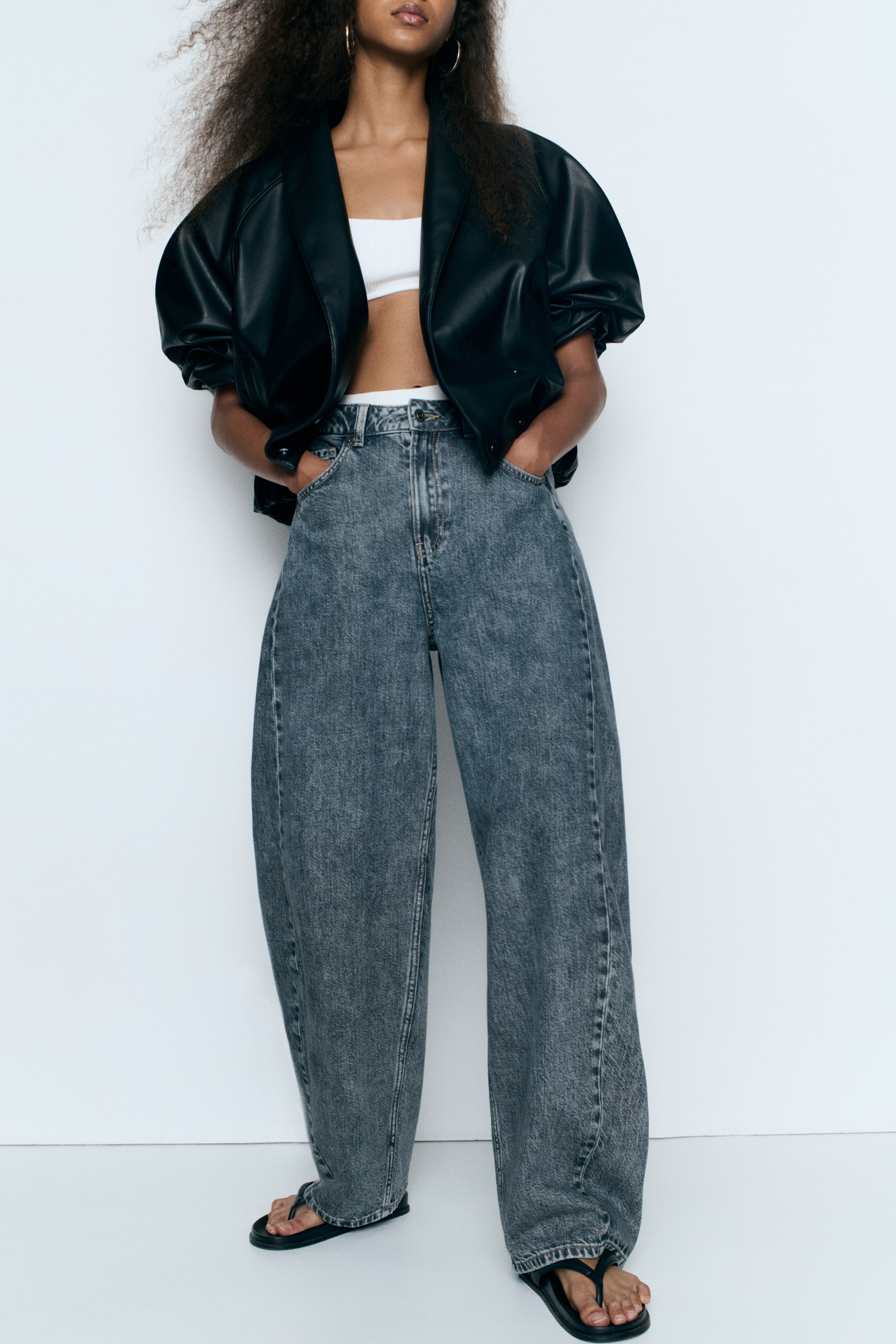 Barrel-Leg High-Waist Jeans