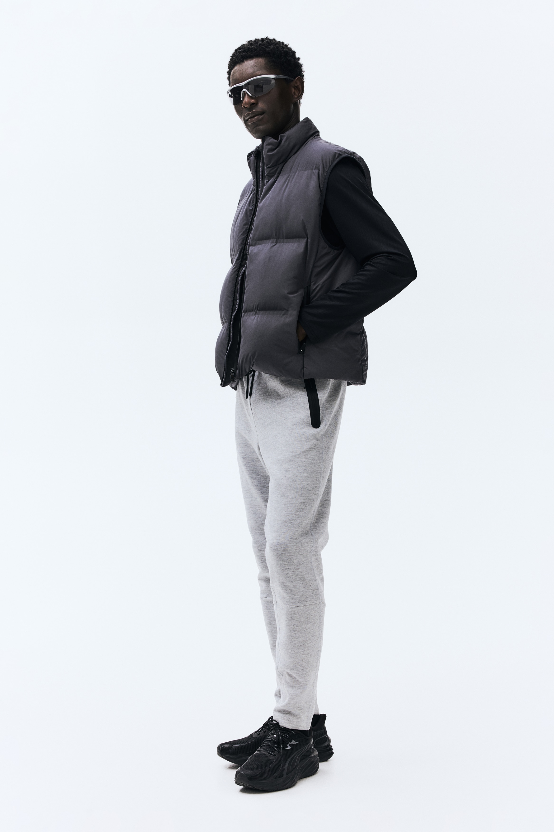 スリムフィット スポーツジョガーパンツ DryMove™ - ライトグレー