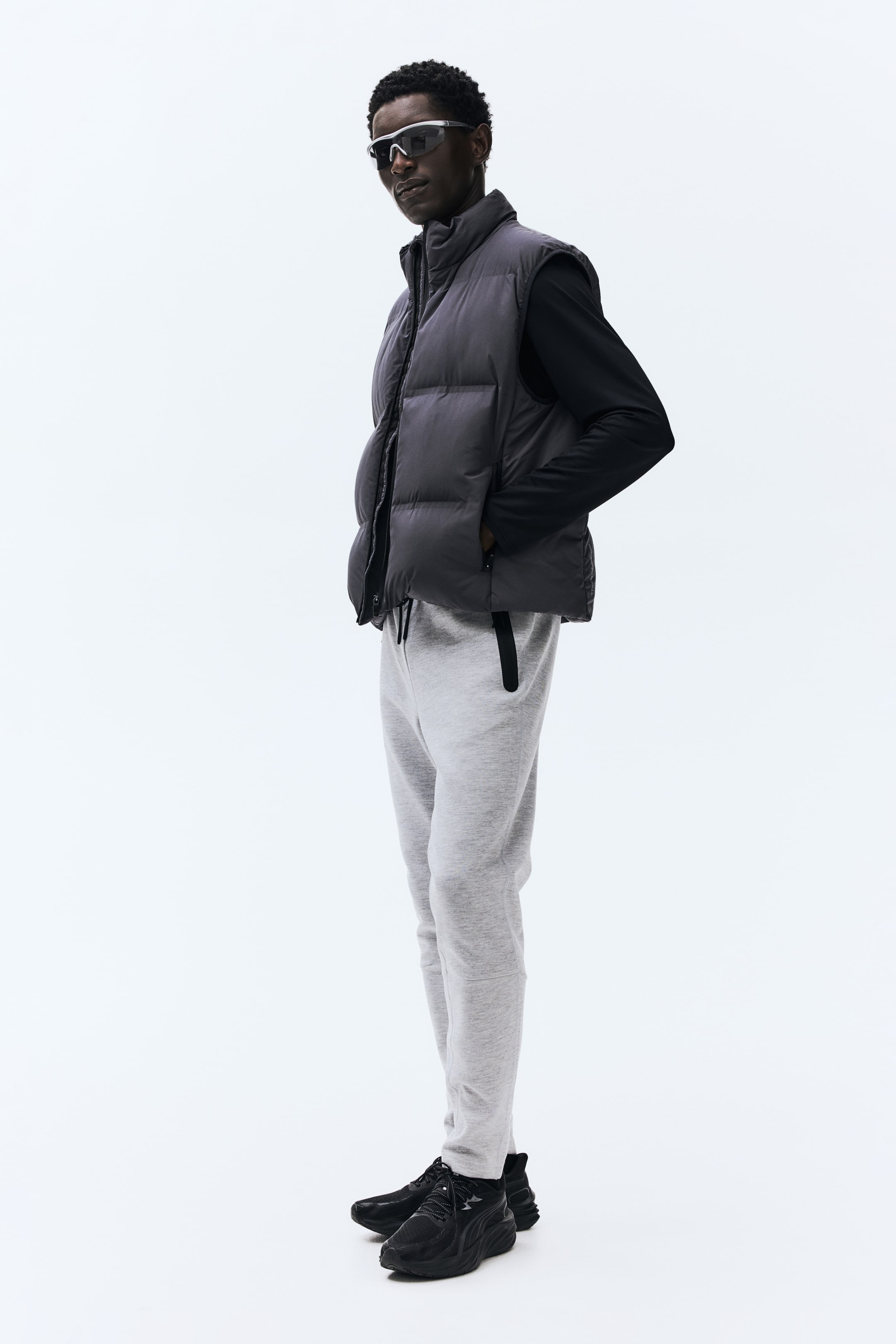 Ingrandisci l'immagine: Slim Fit Sports joggers with DryMove™ - Grigio chiaro mélange - UOMO | H&M CH 1