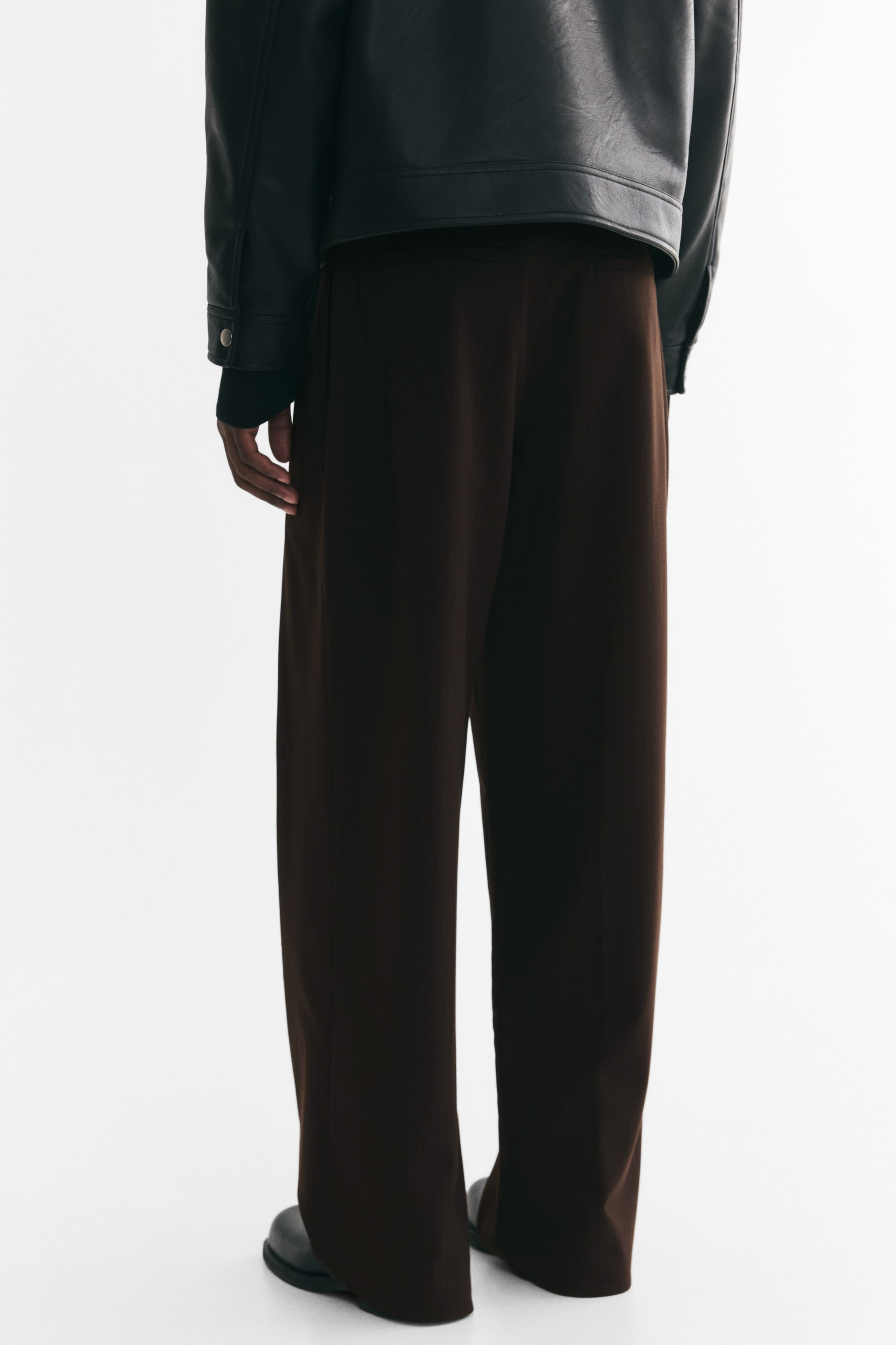 Loose-Fit Tailored Pants