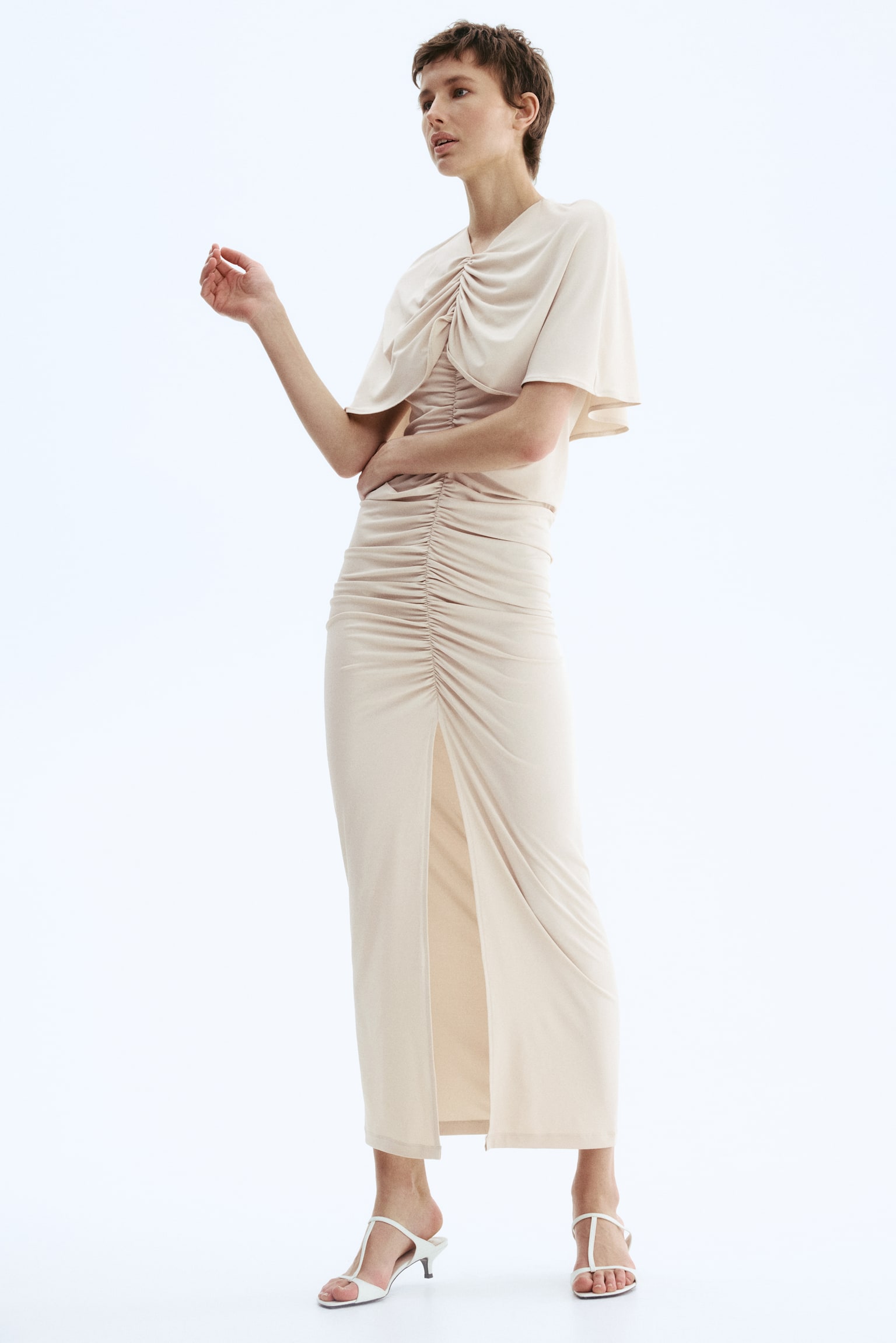 Сукня з накидкою і драпуванням - Світло-бежевий - 6