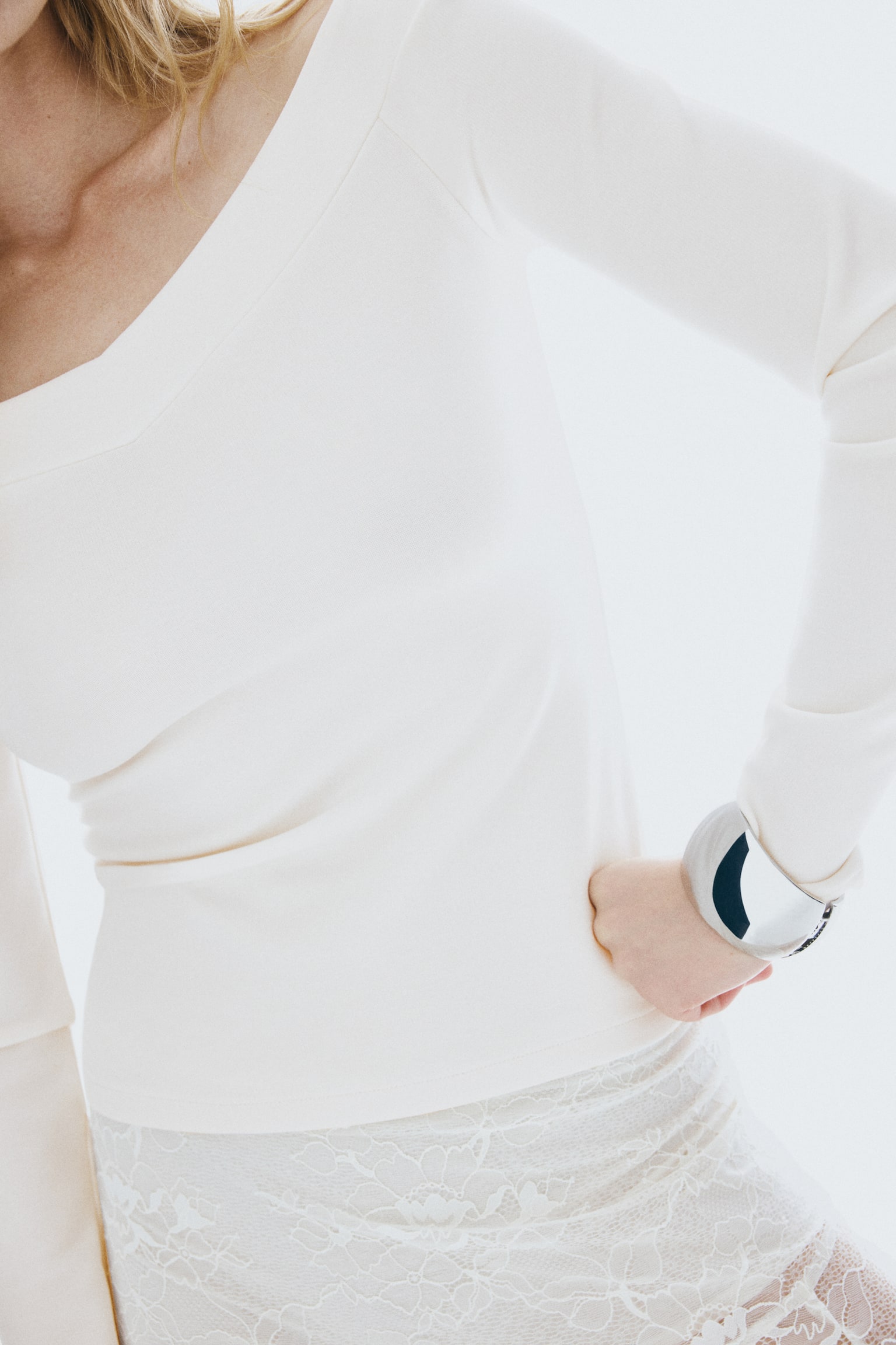 Off-the-Shoulder Top - White/Light brown/Black - 5