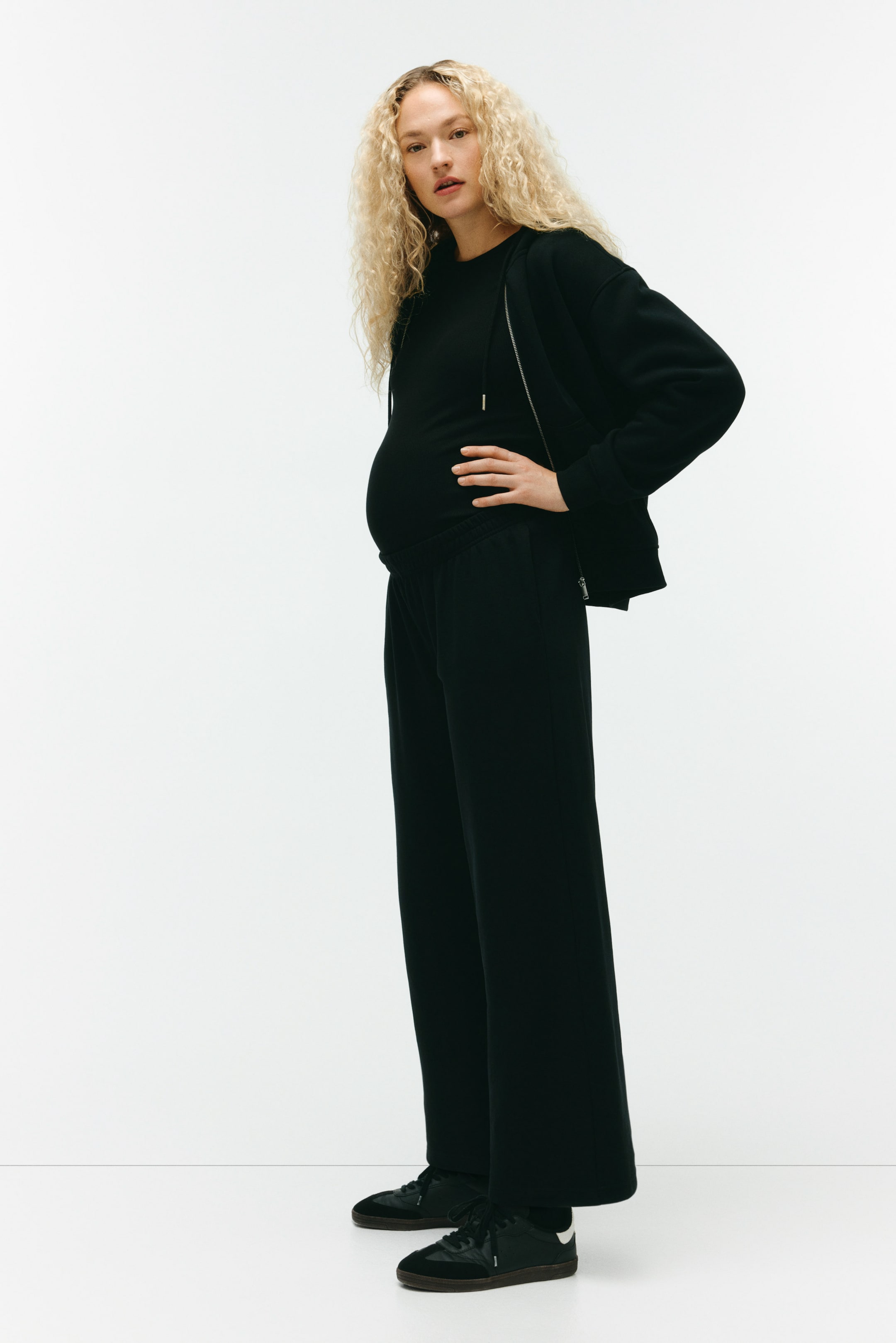 Ingrandisci l'immagine: MAMA Pantaloni in felpa - Nero - DONNA | H&M CH 1