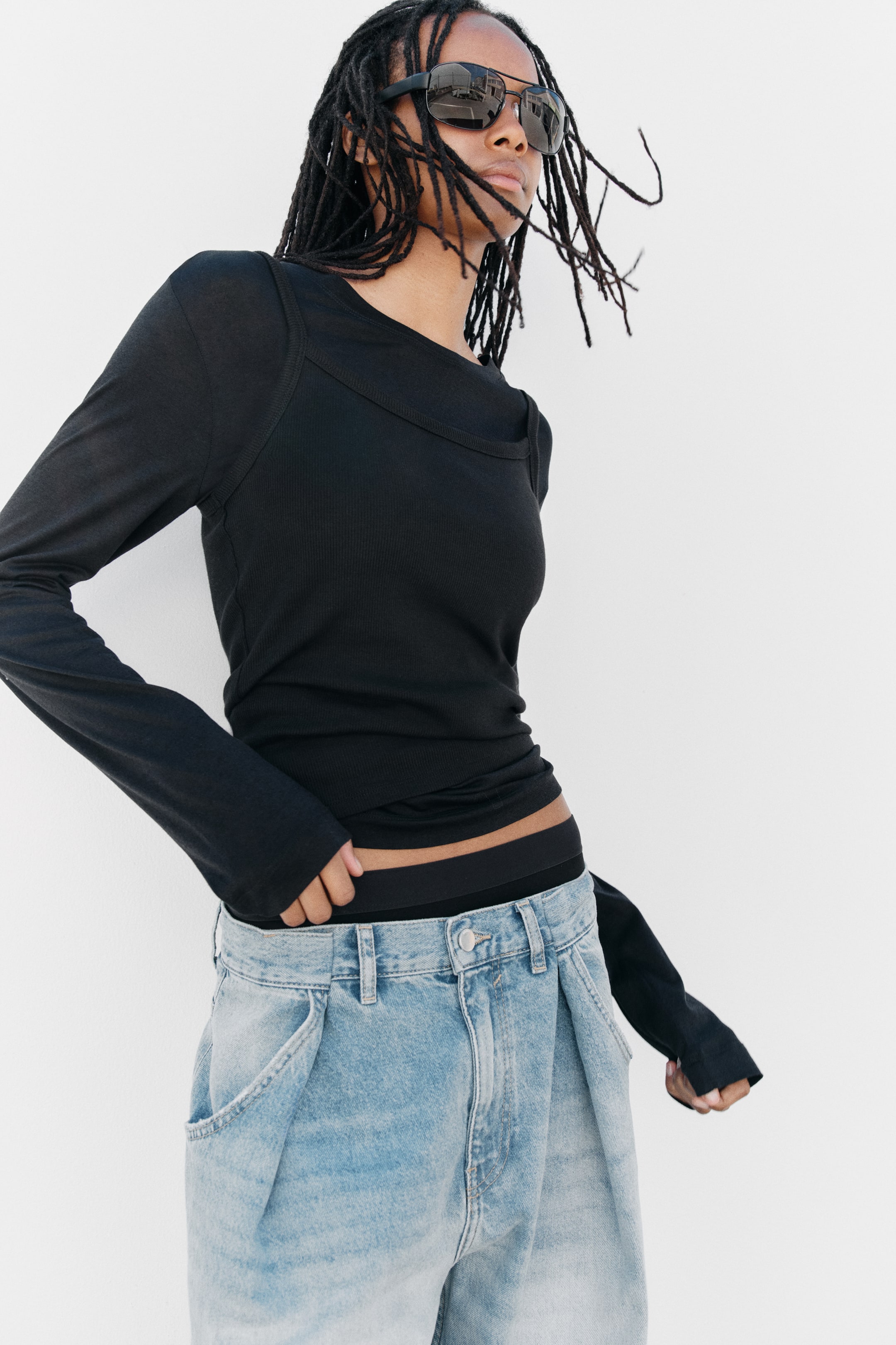 Barrel-Leg High-Waist Jeans