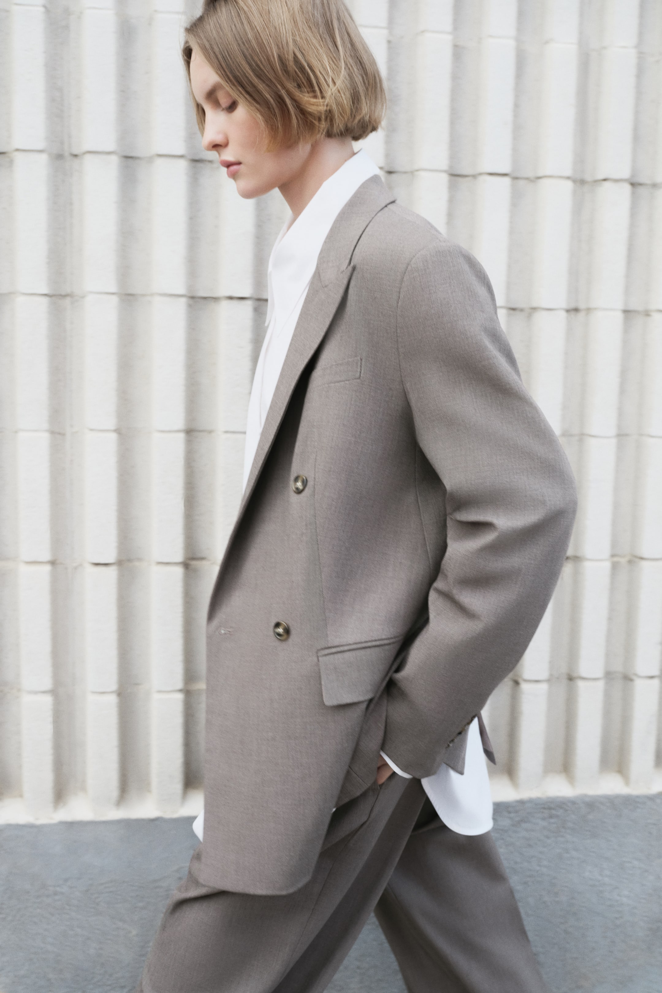 拡大画像を表示: ダブルブレストブレザー - ダークモール - レディース | H&M JP 2