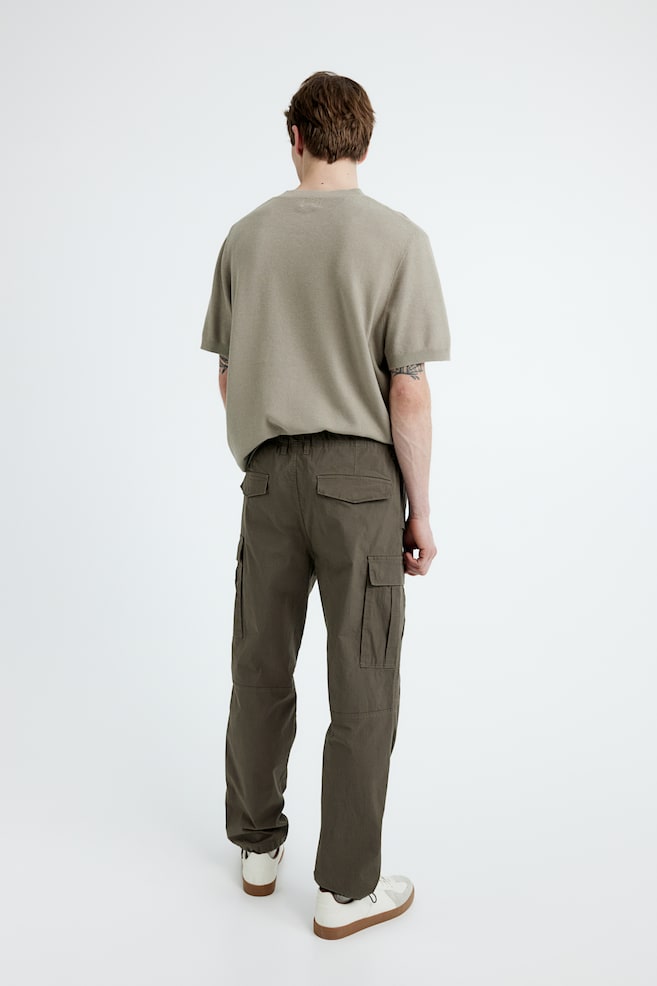 Pantalon cargo Regular Fit en tissu ripstop - Vert kaki/Noir/Beige clair/Vert kaki/motif/dc/dc/dc - 6